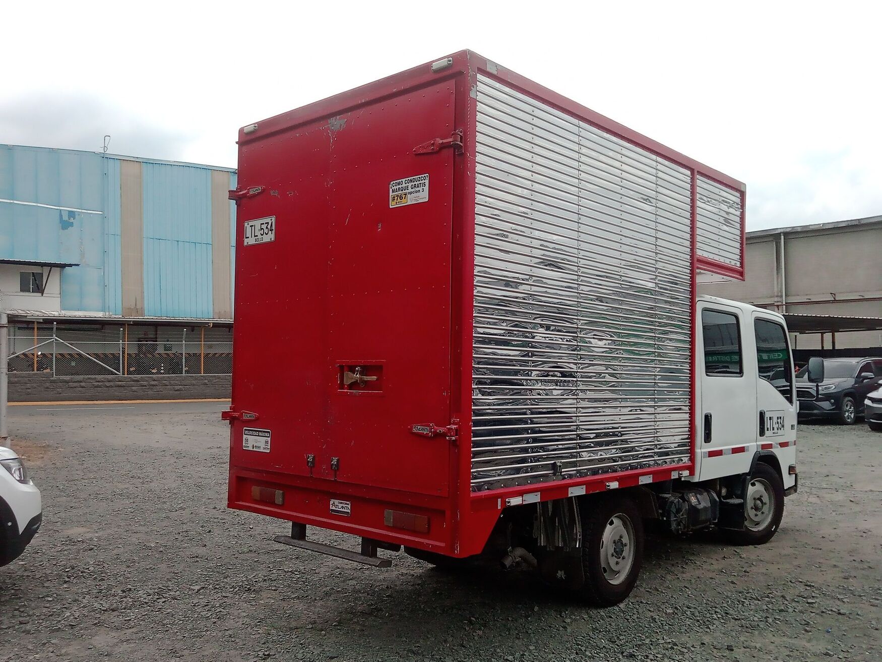CHEVROLET NHR DOBLE 2023