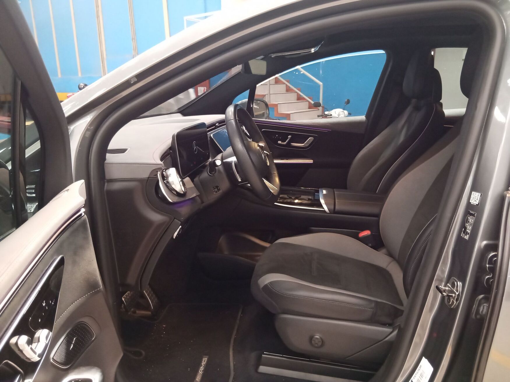 MERCEDES-BENZ EQE 350 2024