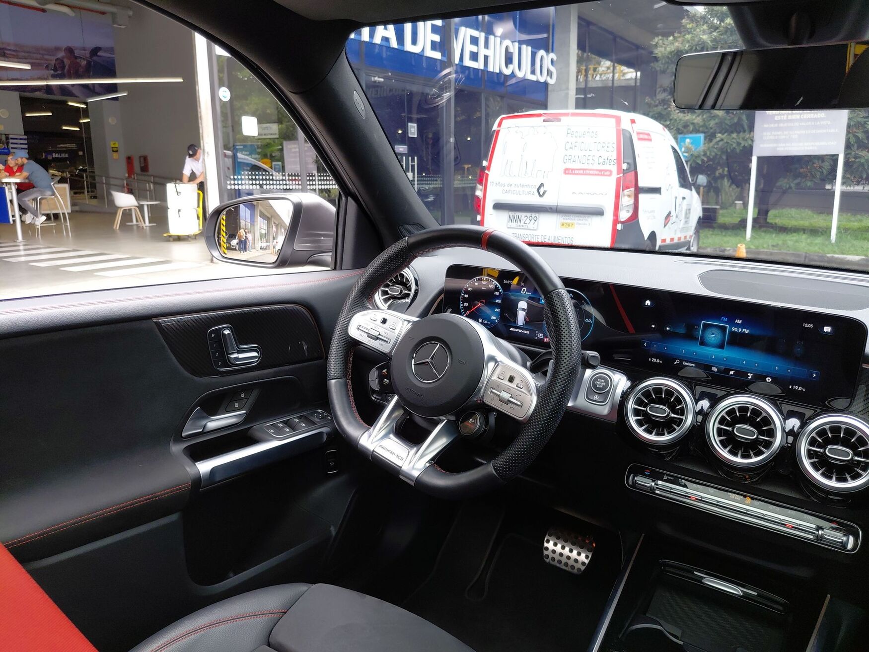 MERCEDES-BENZ GLB35 2023
