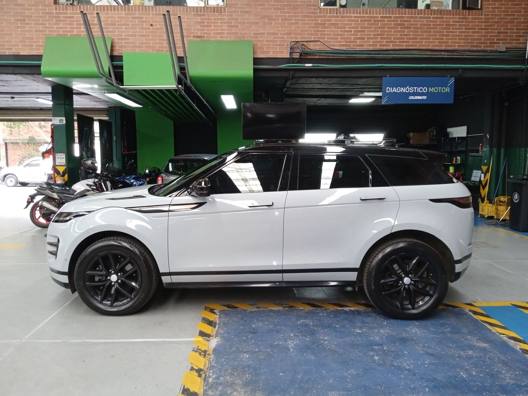 LAND ROVER RANGEROVER 2025