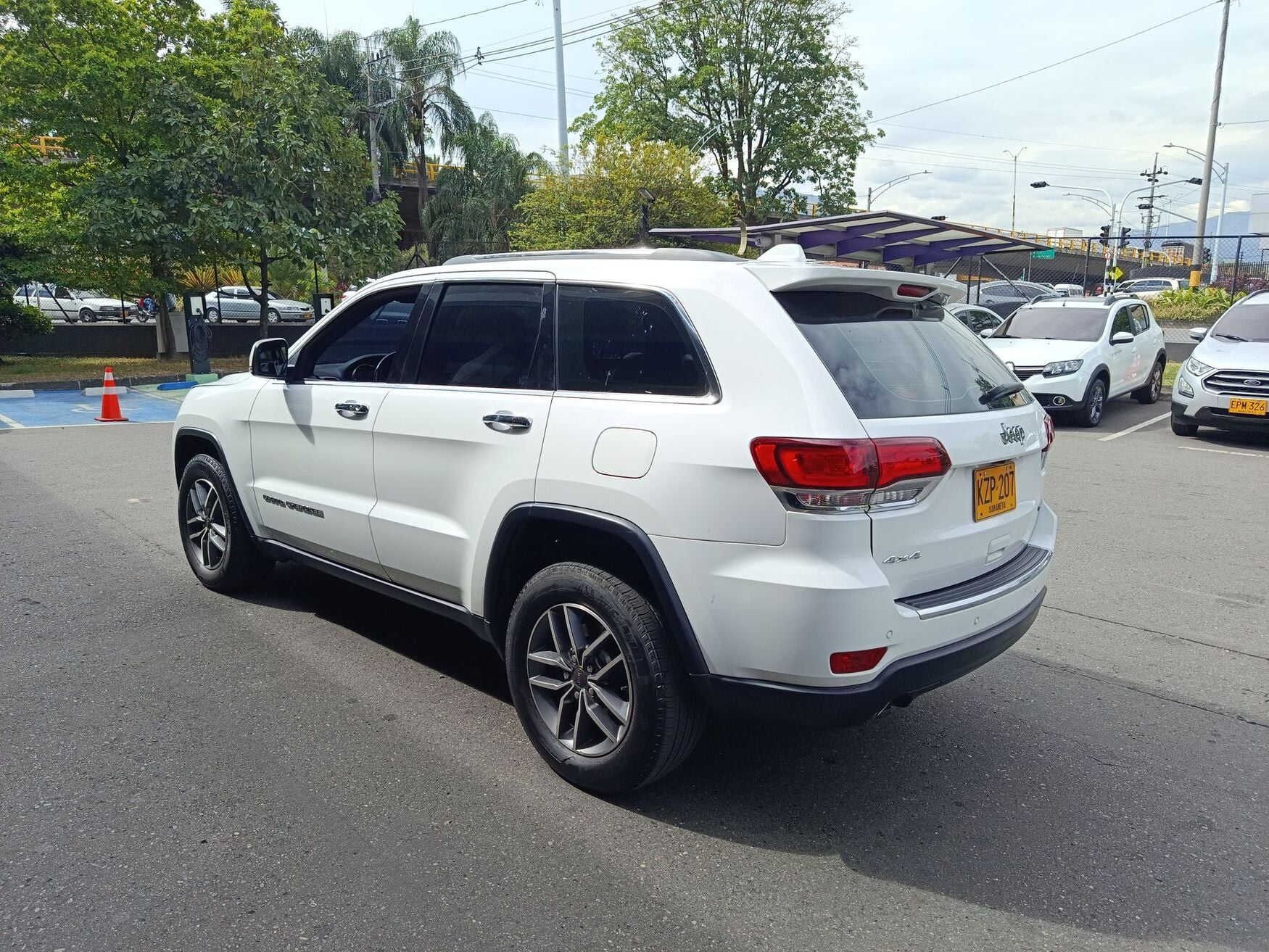 JEEP GRAND CHEROKEE 2021