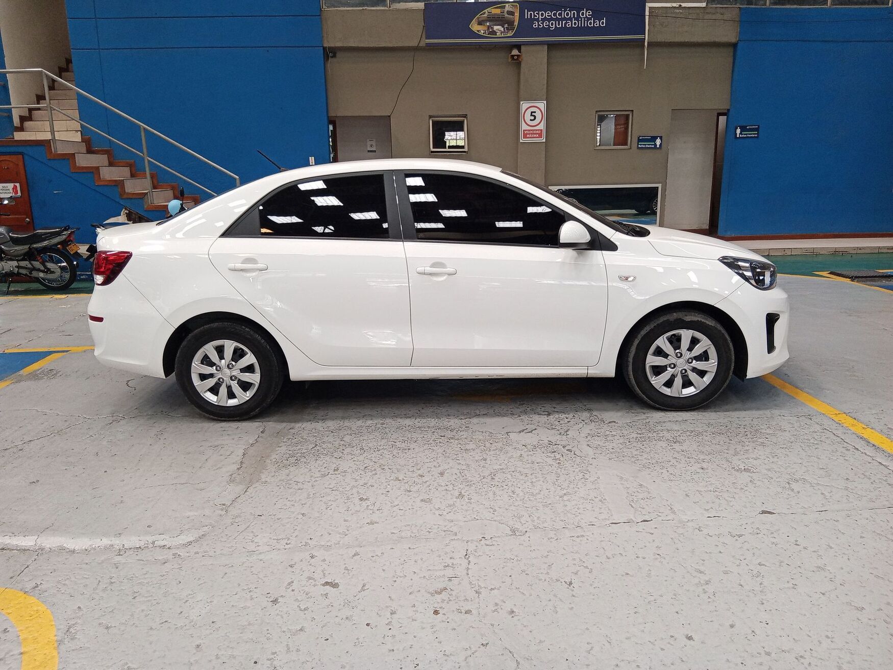 KIA SOLUTO 2025