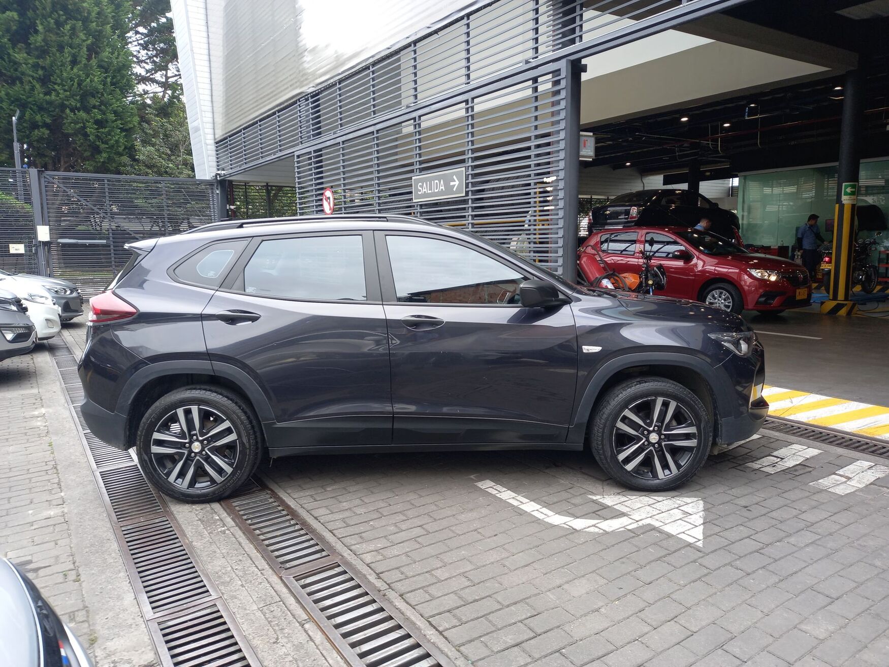 CHEVROLET TRACKER 2025