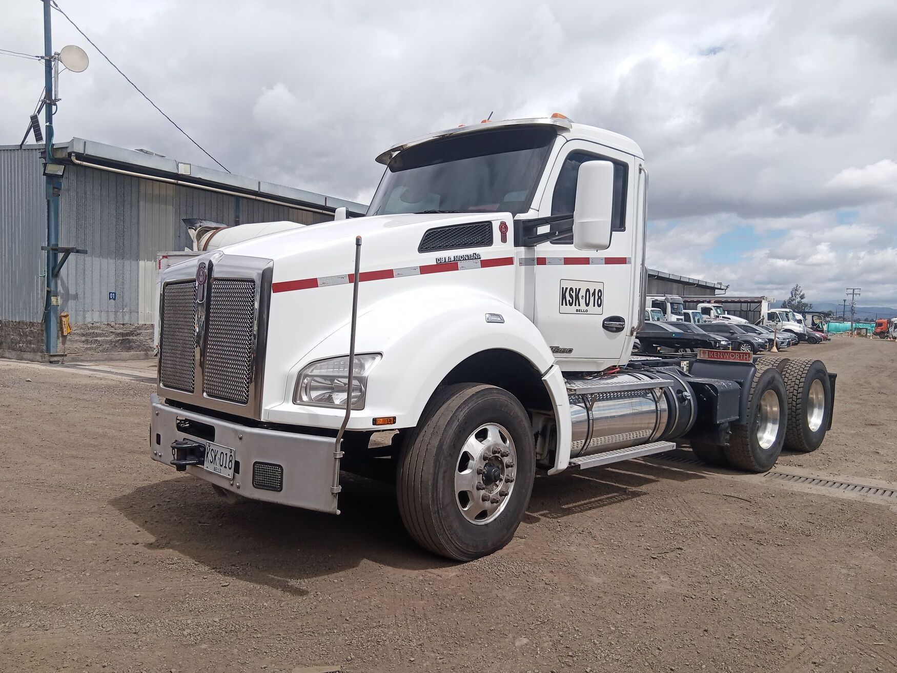 KENWORTH T880 PACCAR 2022