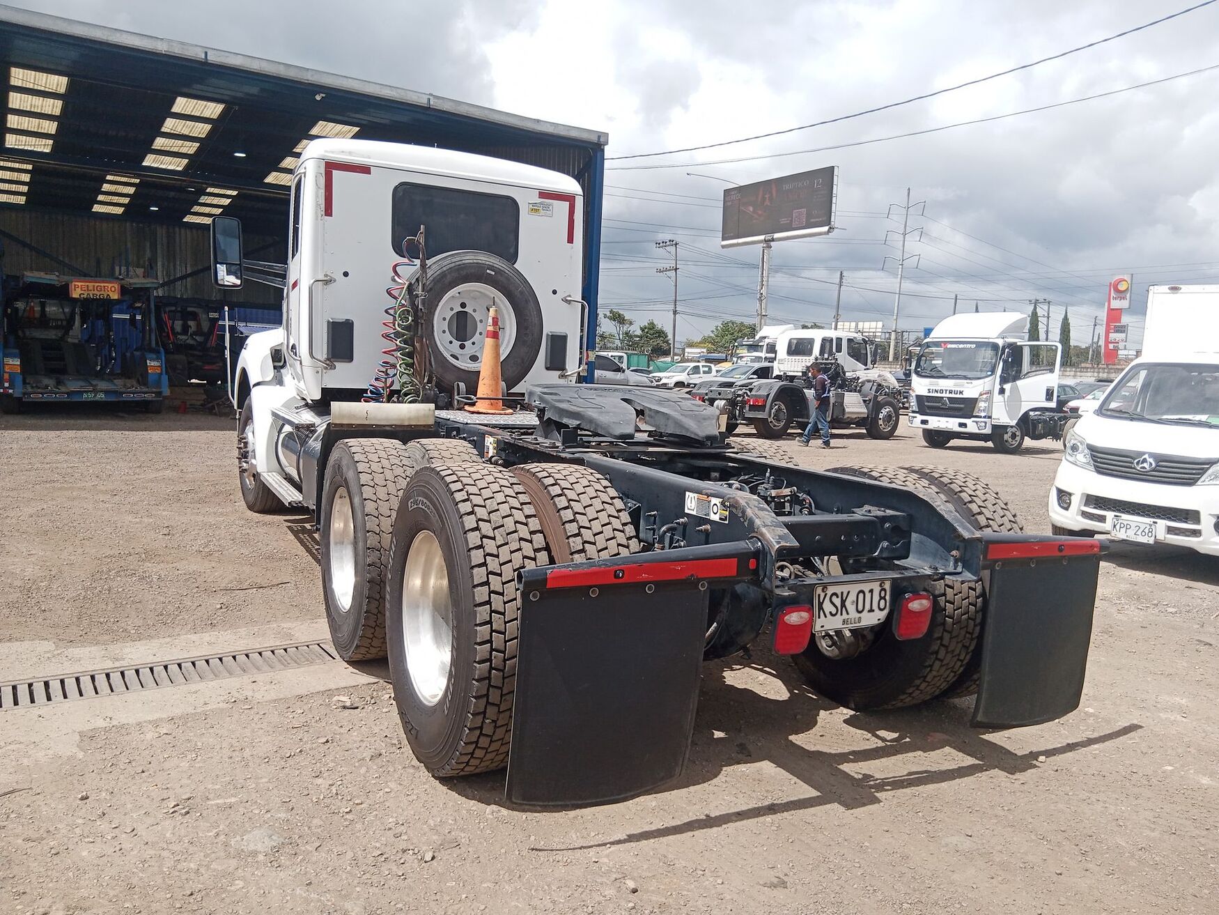 KENWORTH T880 PACCAR 2022
