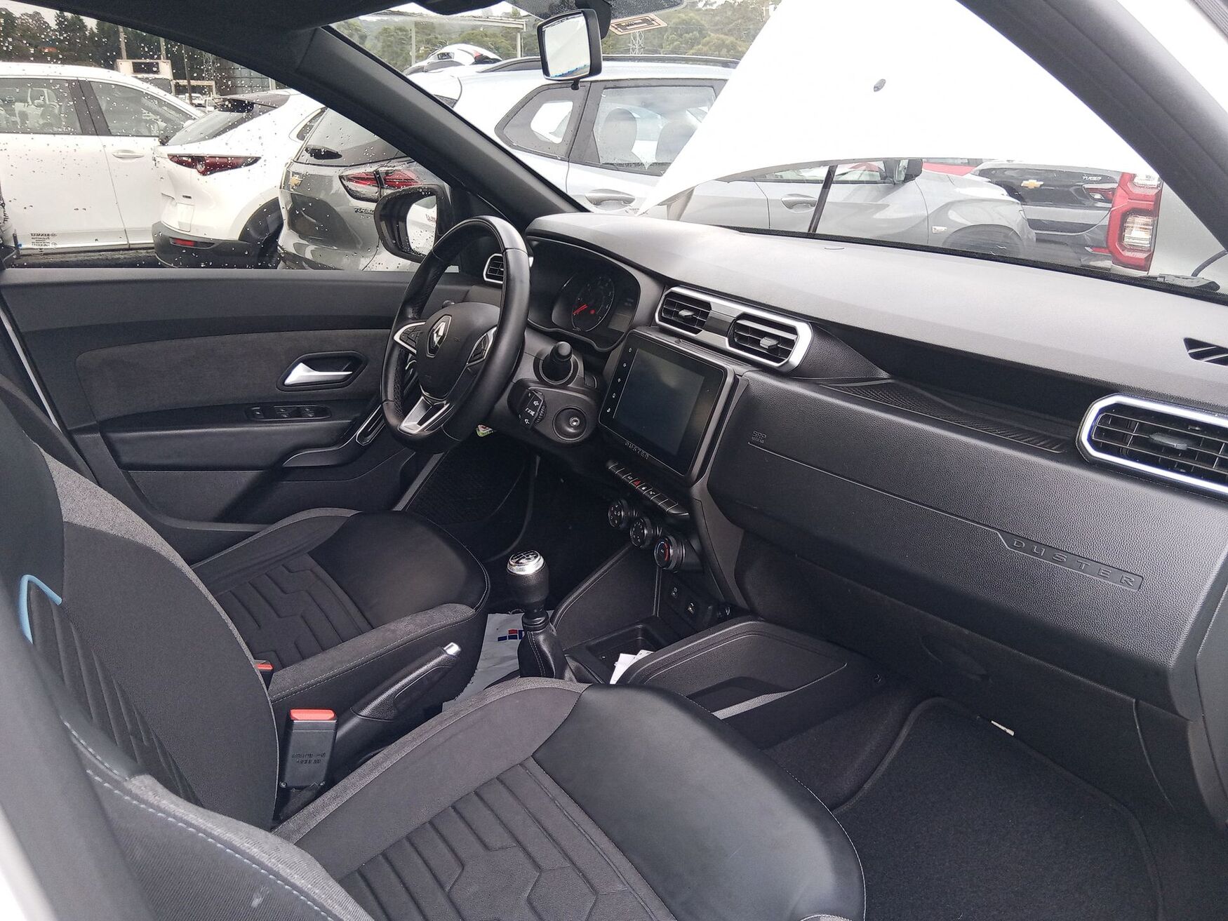 RENAULT DUSTER 2024