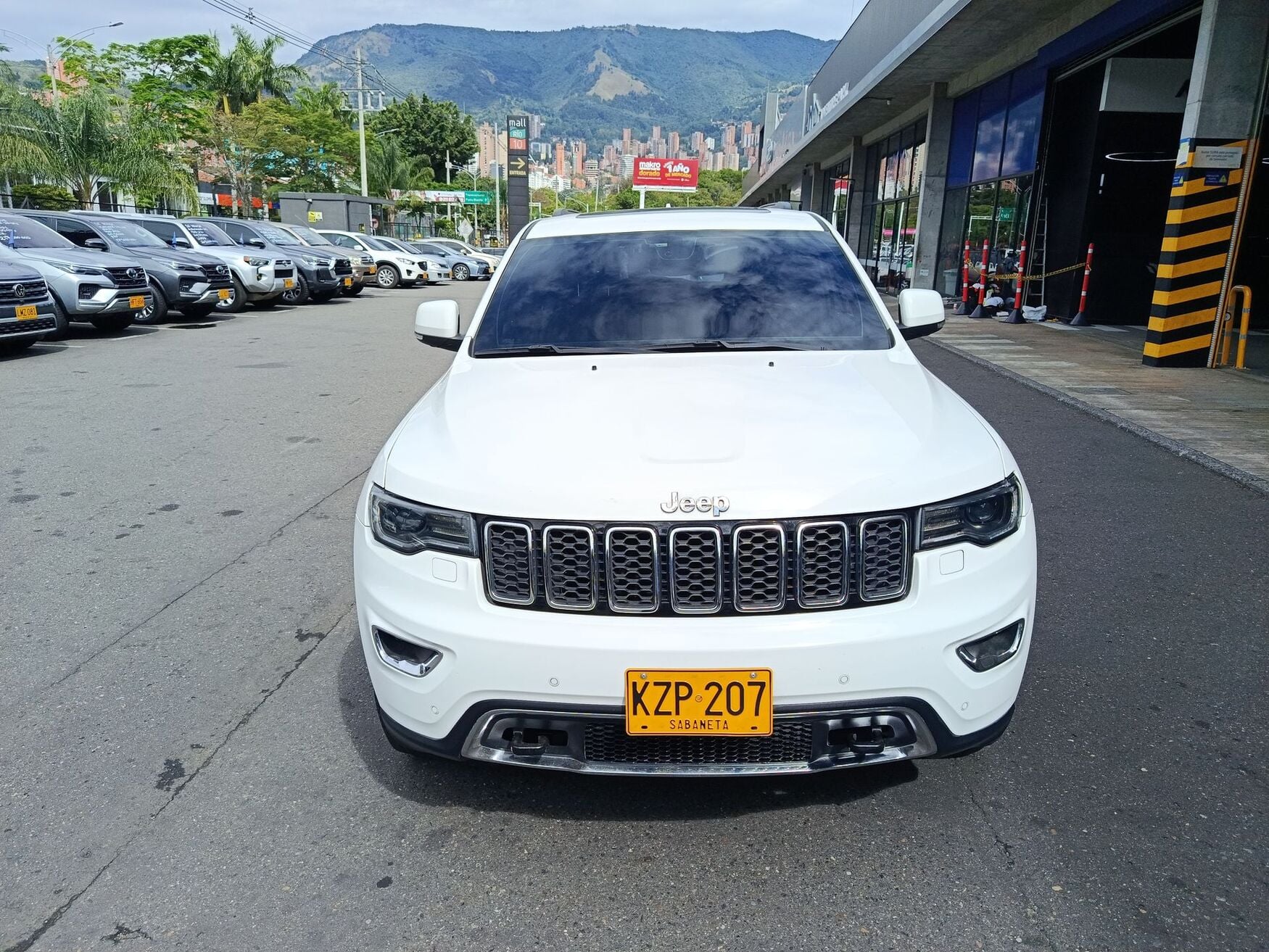 JEEP GRAND CHEROKEE 2021