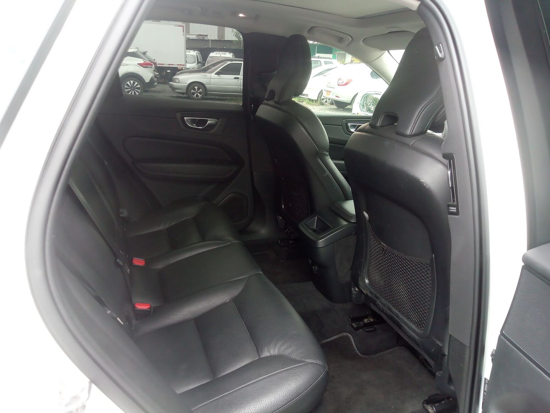 VOLVO XC60 2022