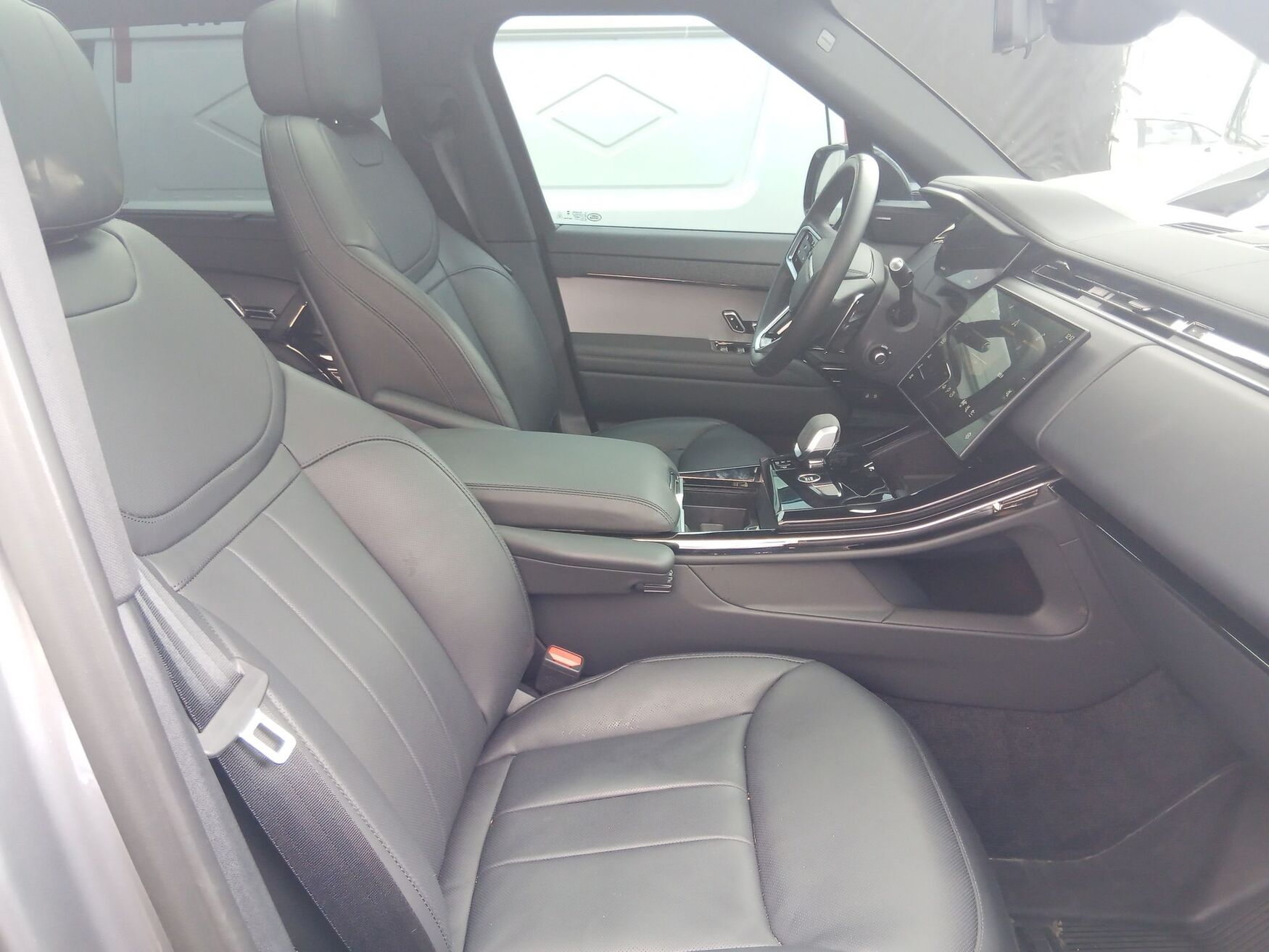 LAND ROVER SPORT 2025