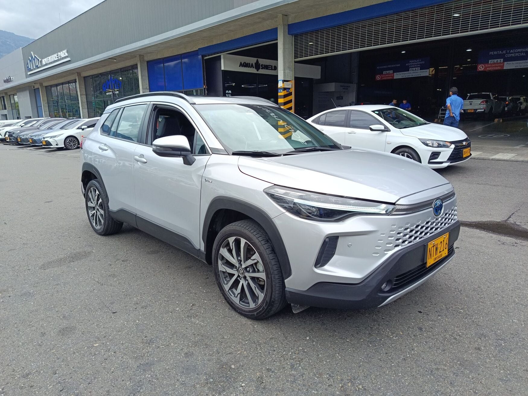 TOYOTA COROLLA CROSS 2025
