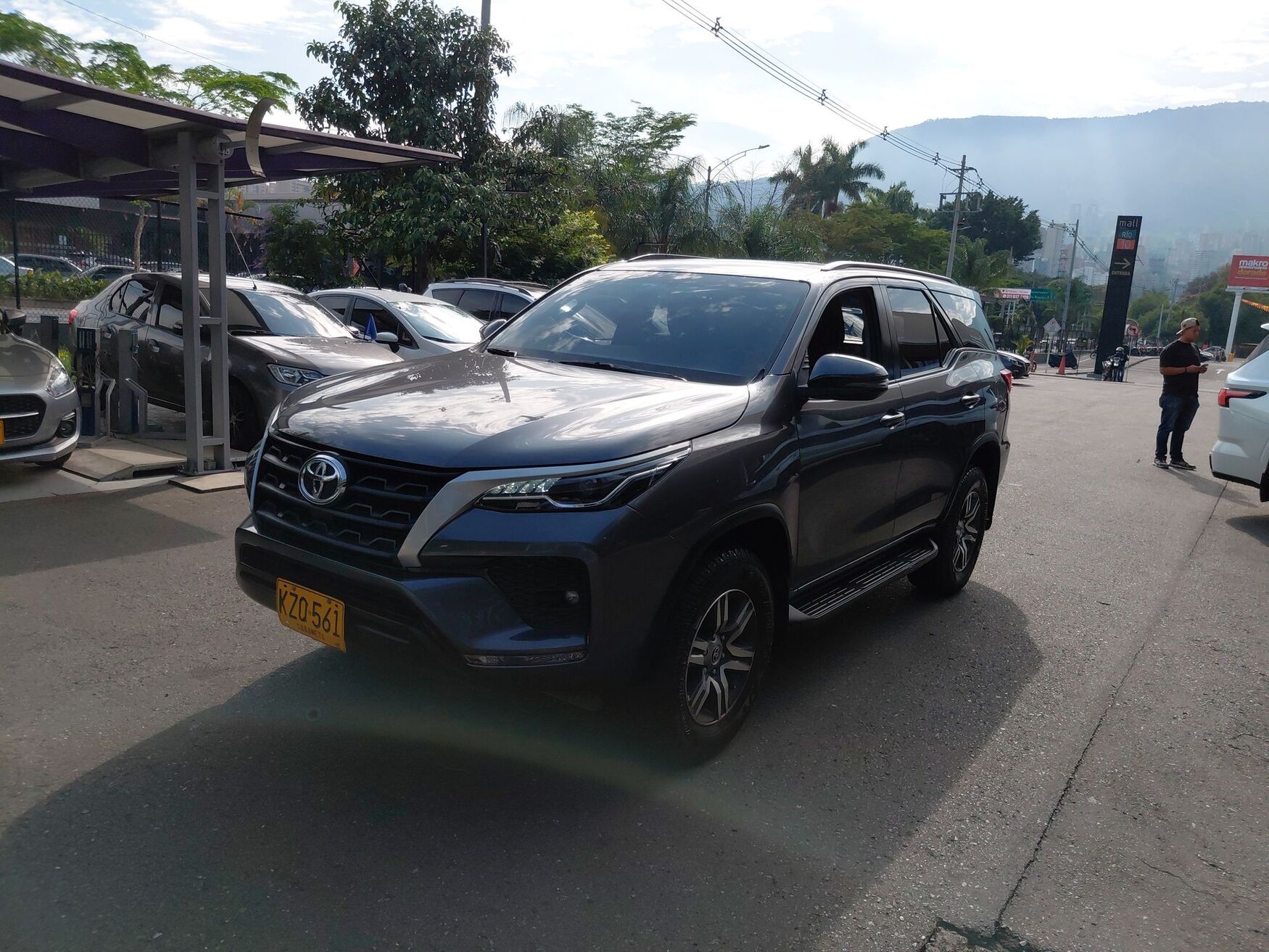 TOYOTA FORTUNER 2022