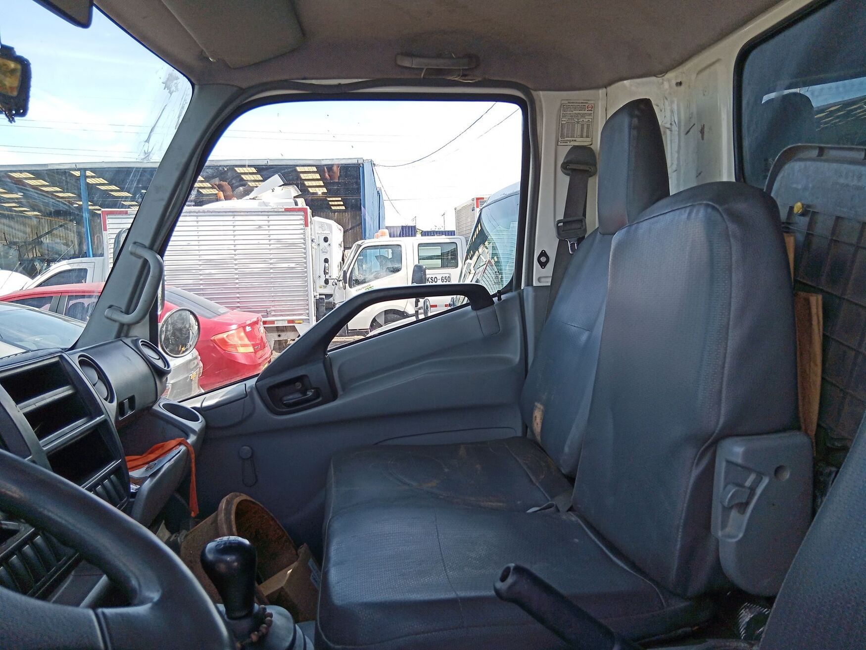 HINO DUTRO 2017