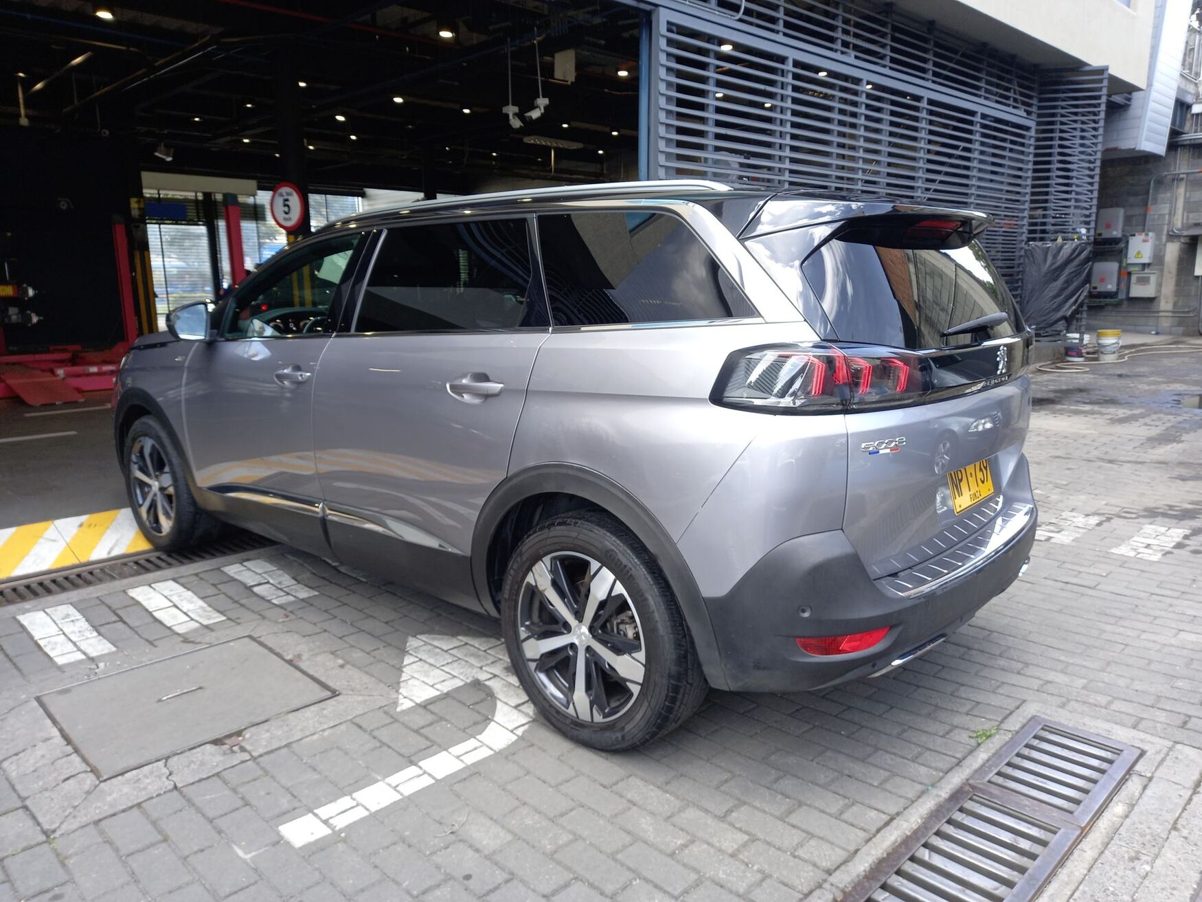 PEUGEOT 5008 2024