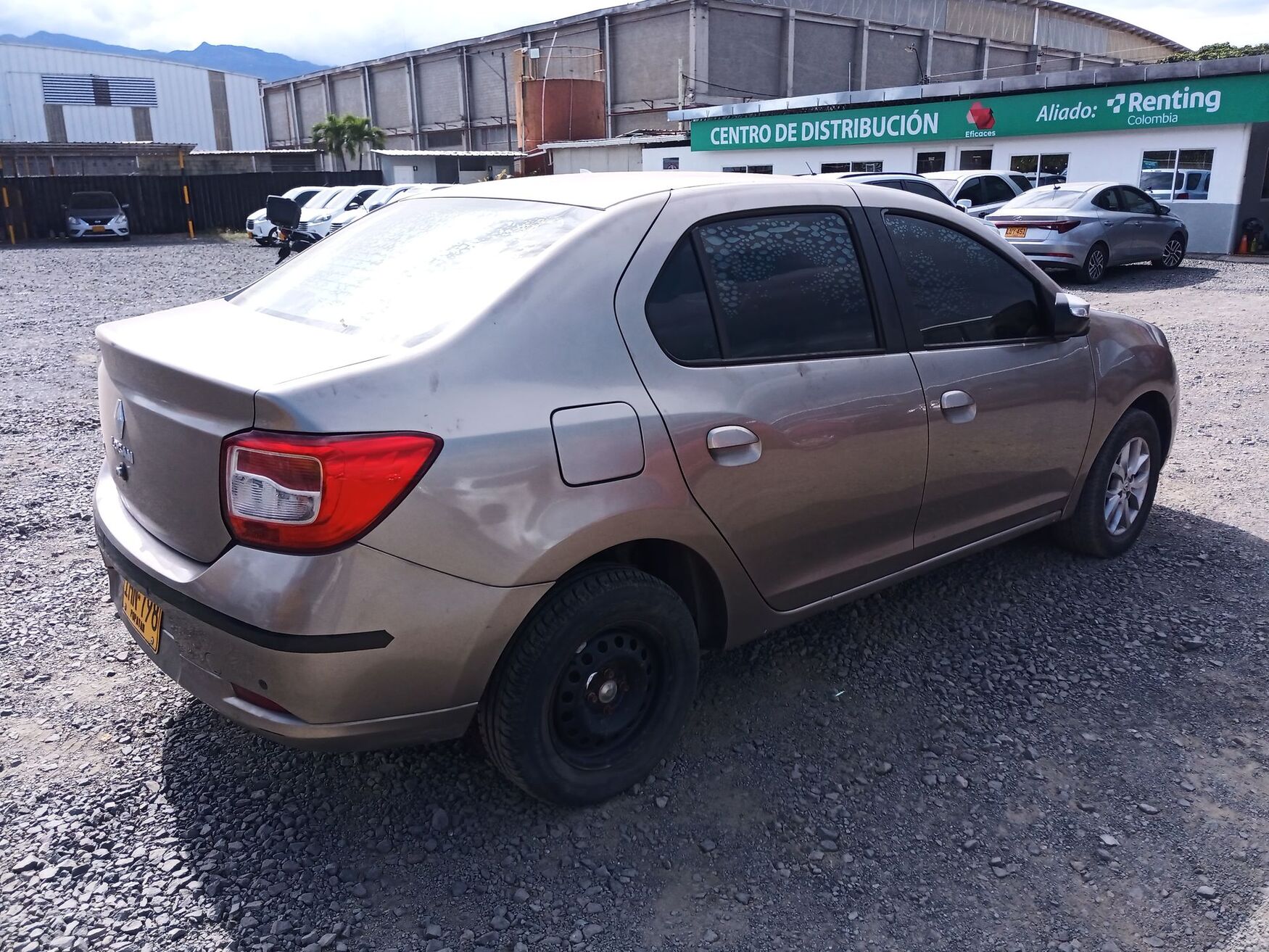 RENAULT LOGAN 2016