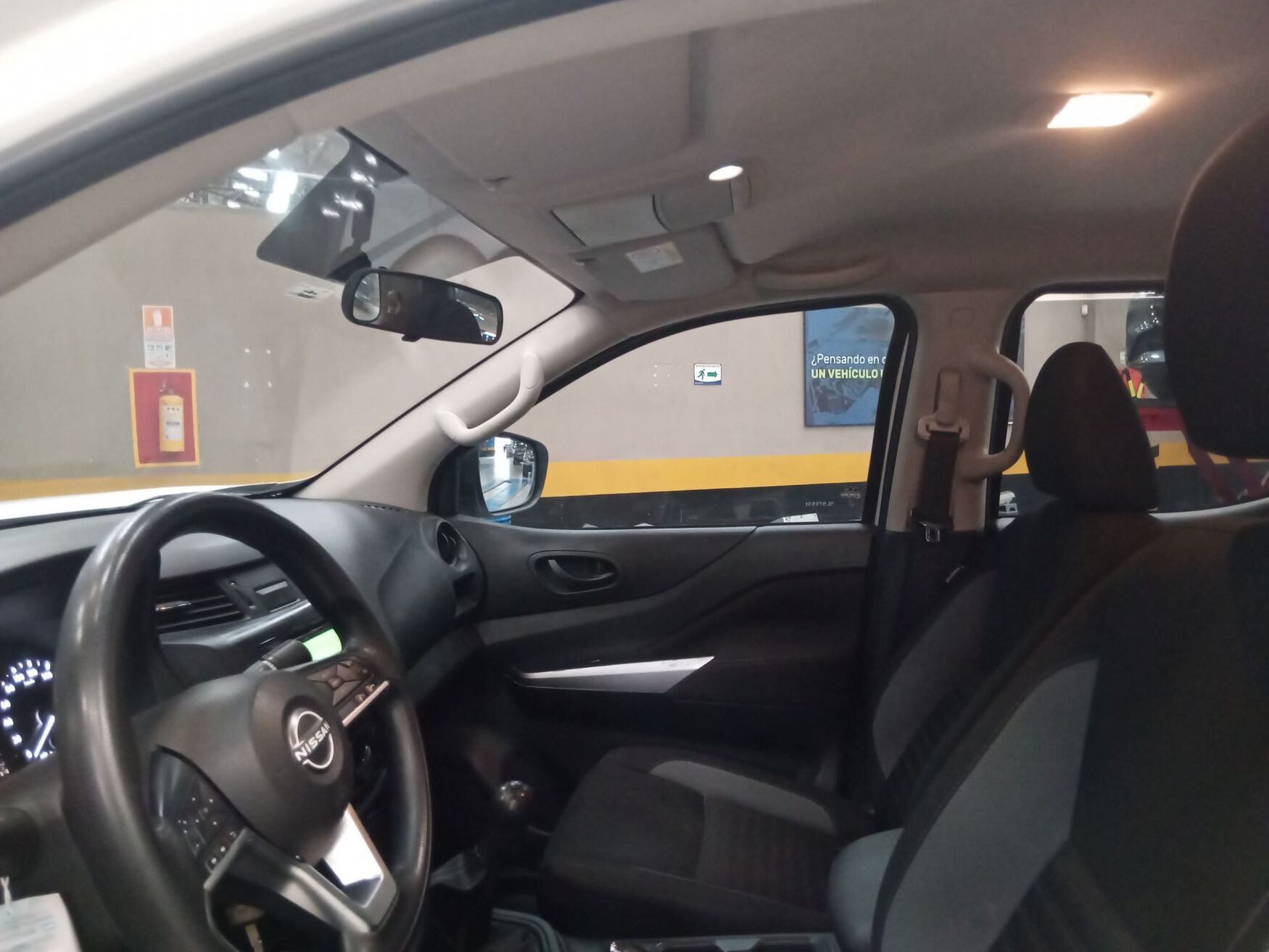 NISSAN FRONTIER 2025