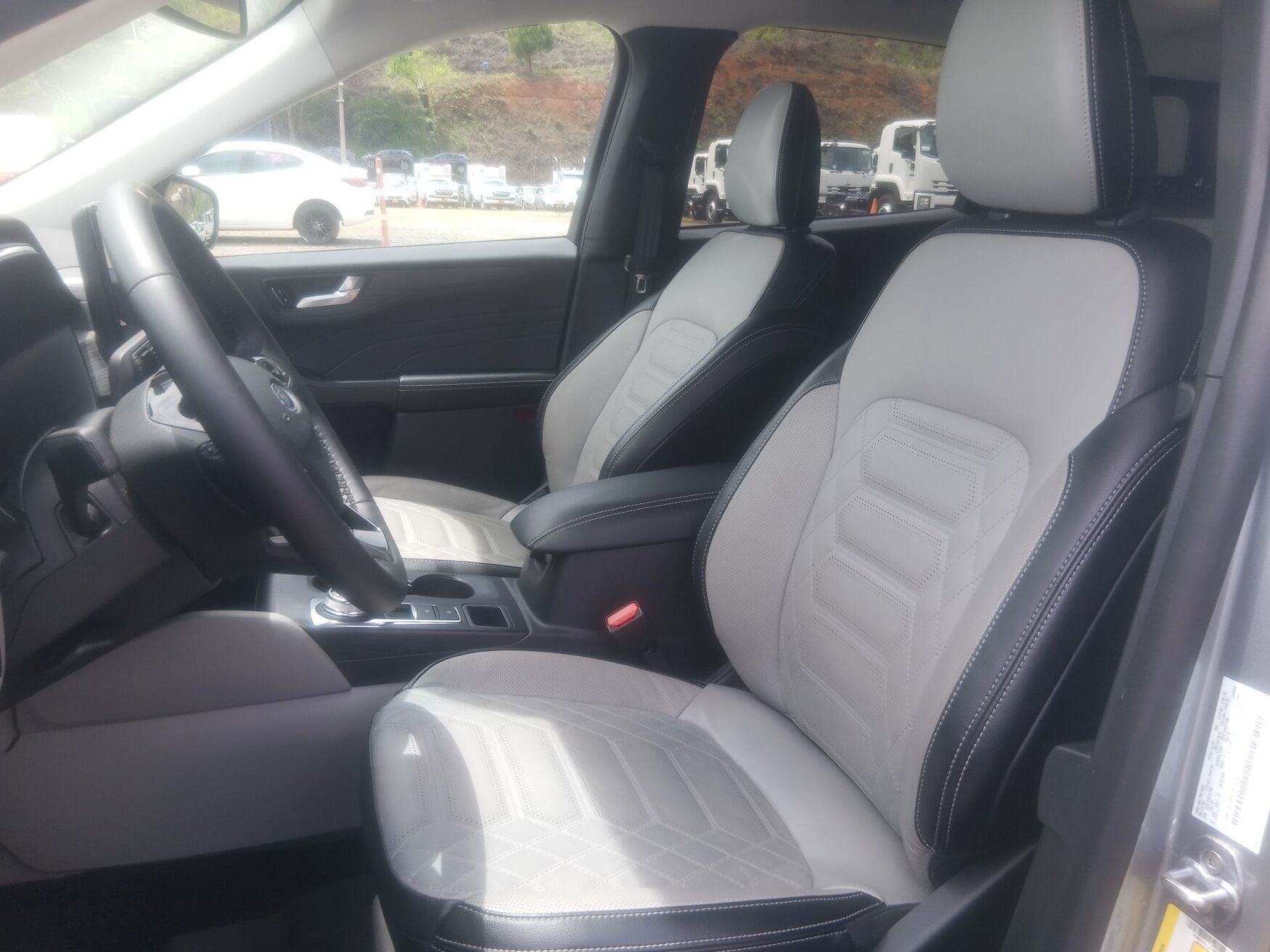 FORD ESCAPE 2024