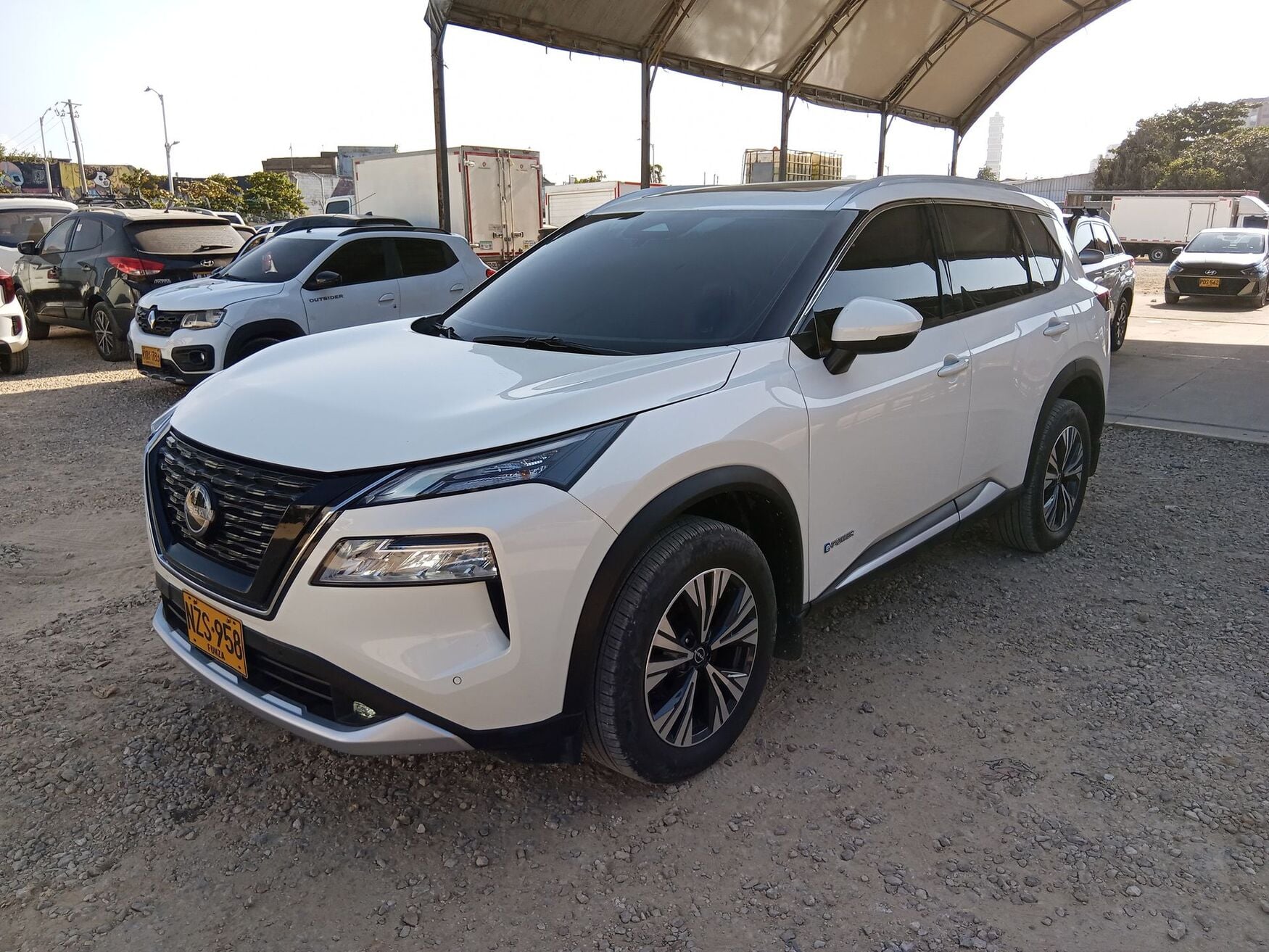 NISSAN X-TRAIL 2025
