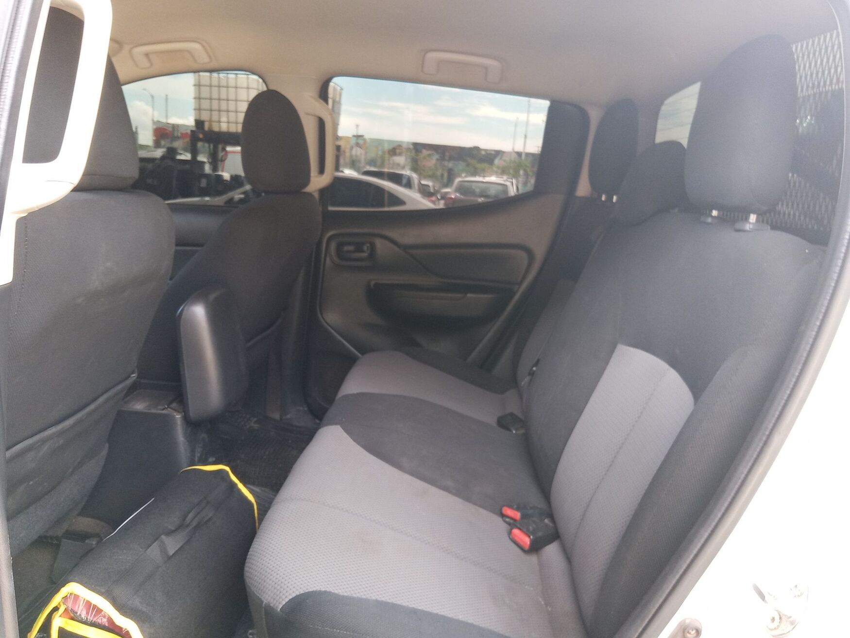 MITSUBISHI L200 2023