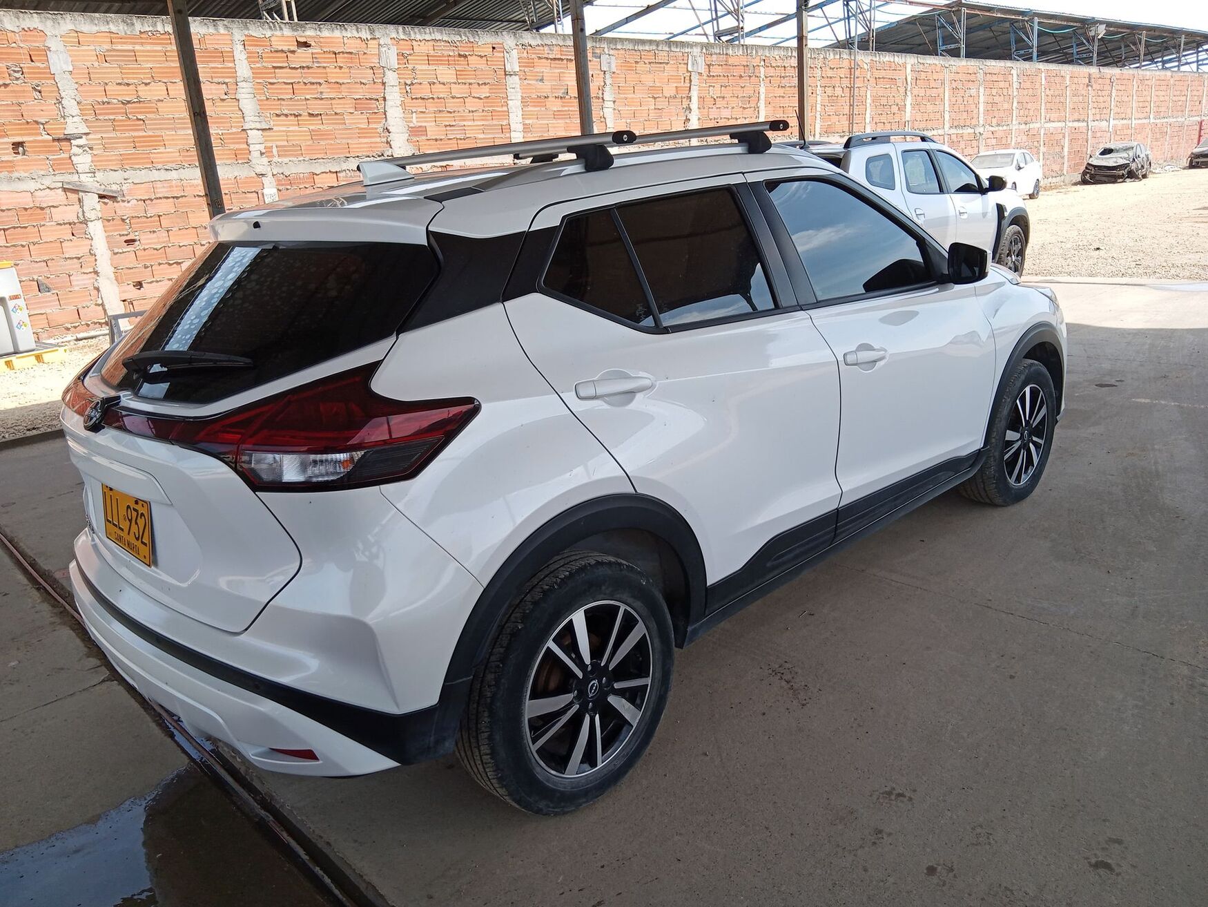 NISSAN KICKS 2023