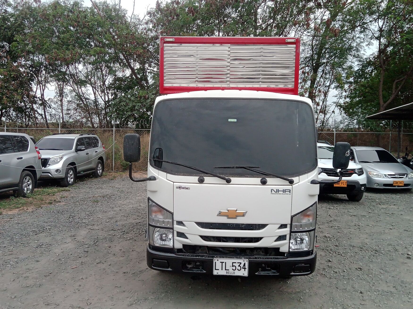 CHEVROLET NHR DOBLE 2023