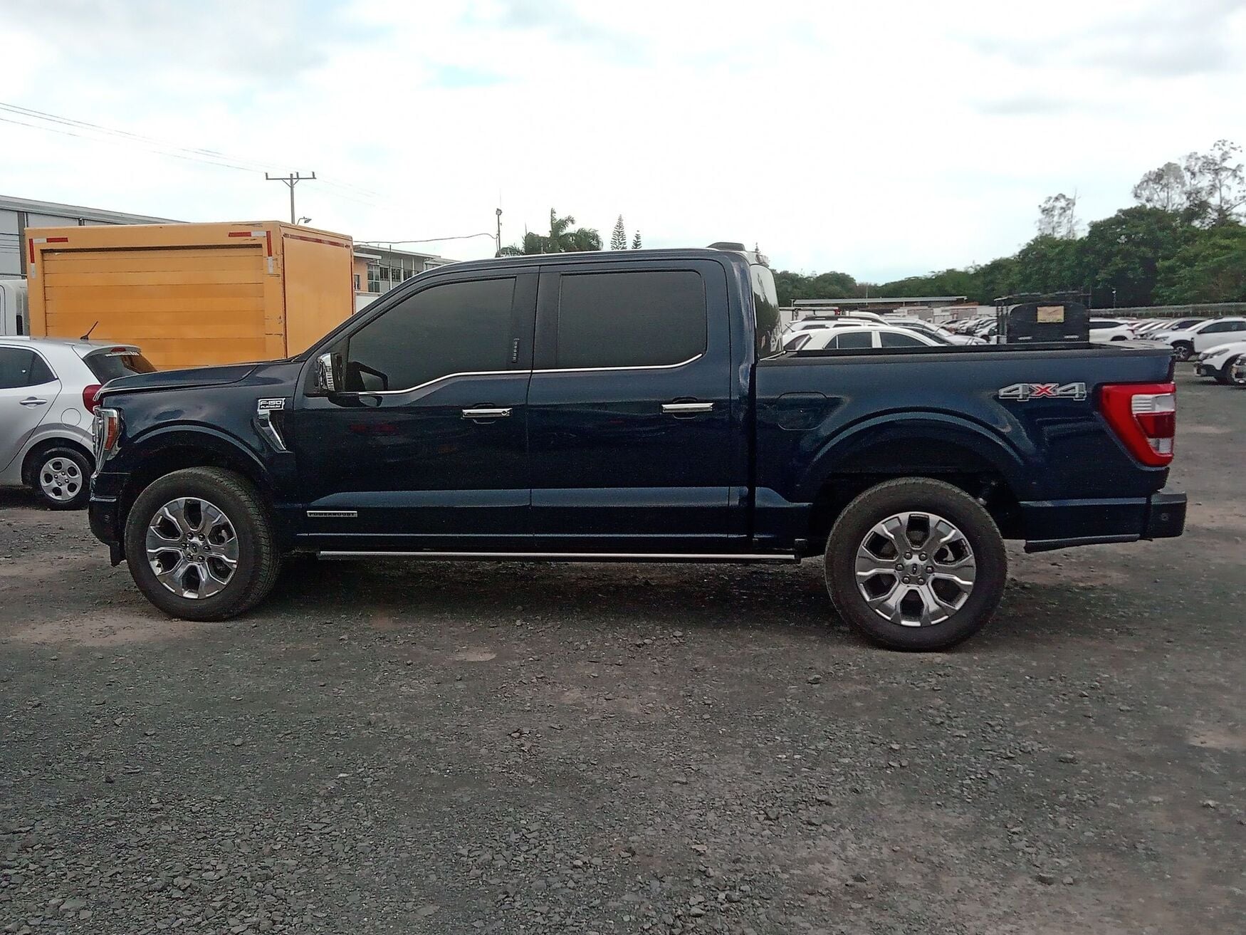 FORD F-150 2023
