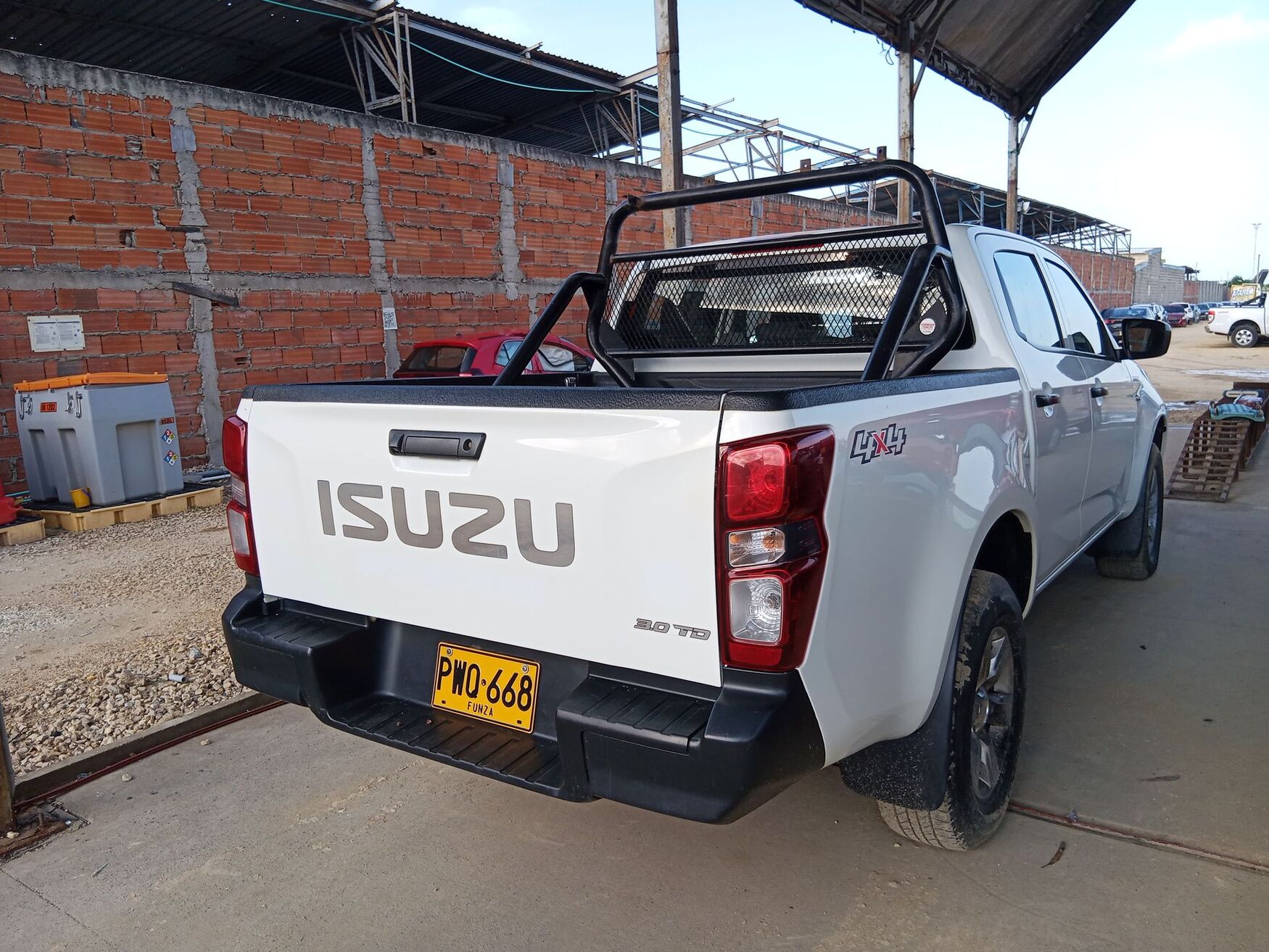 ISUZU FORCE 2025