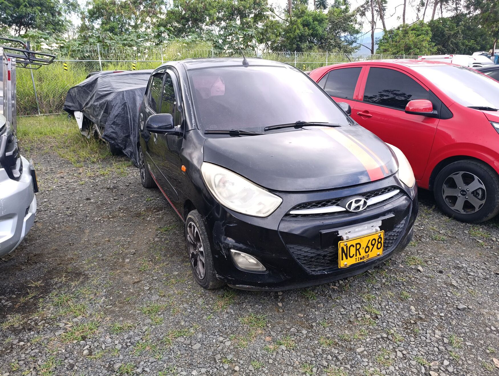 HYUNDAI I101100 2013