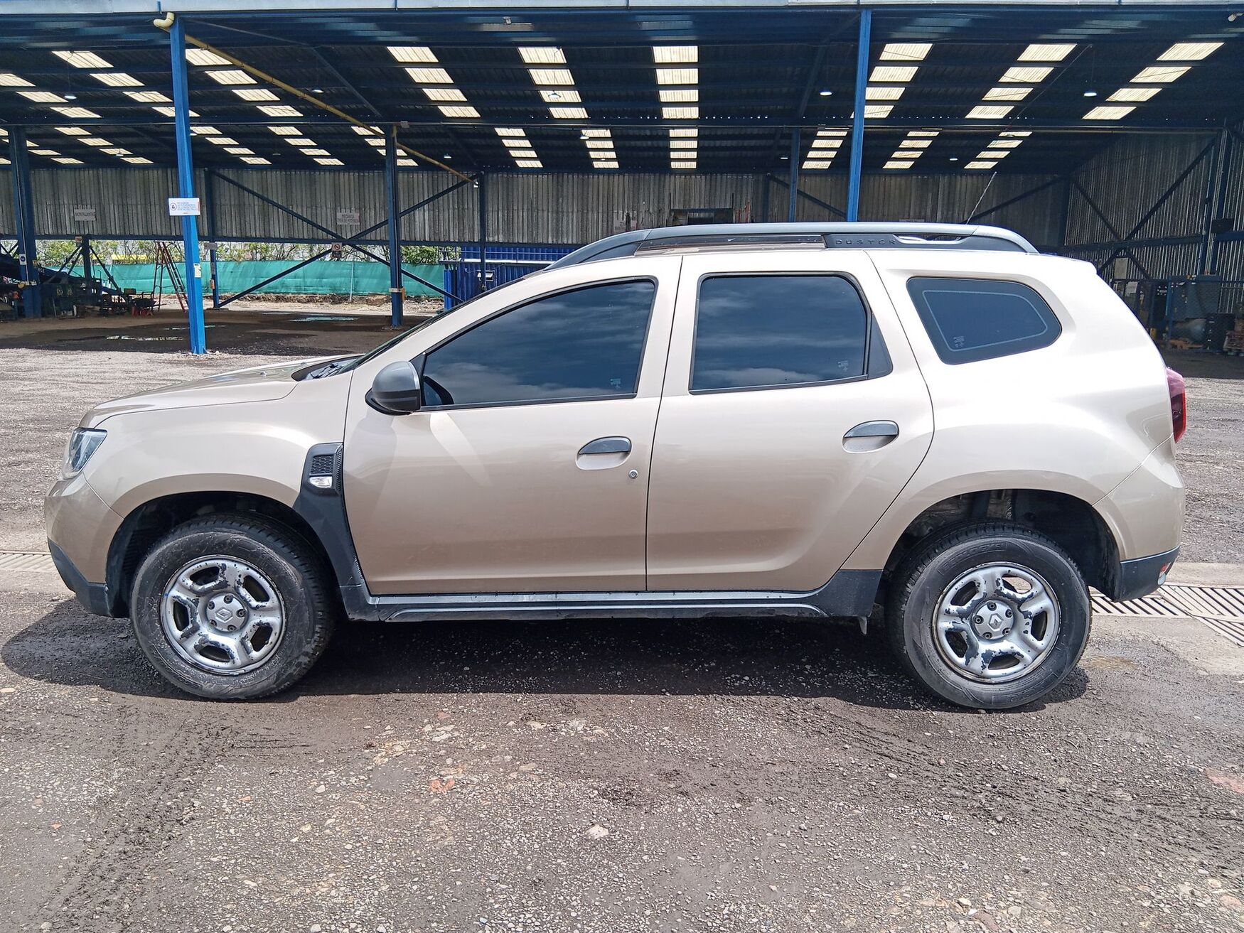 RENAULT DUSTER 2023