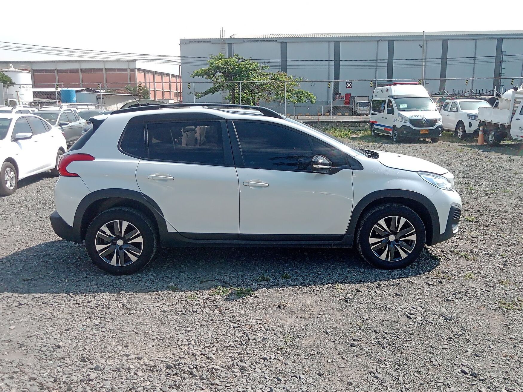 PEUGEOT 2008 2022