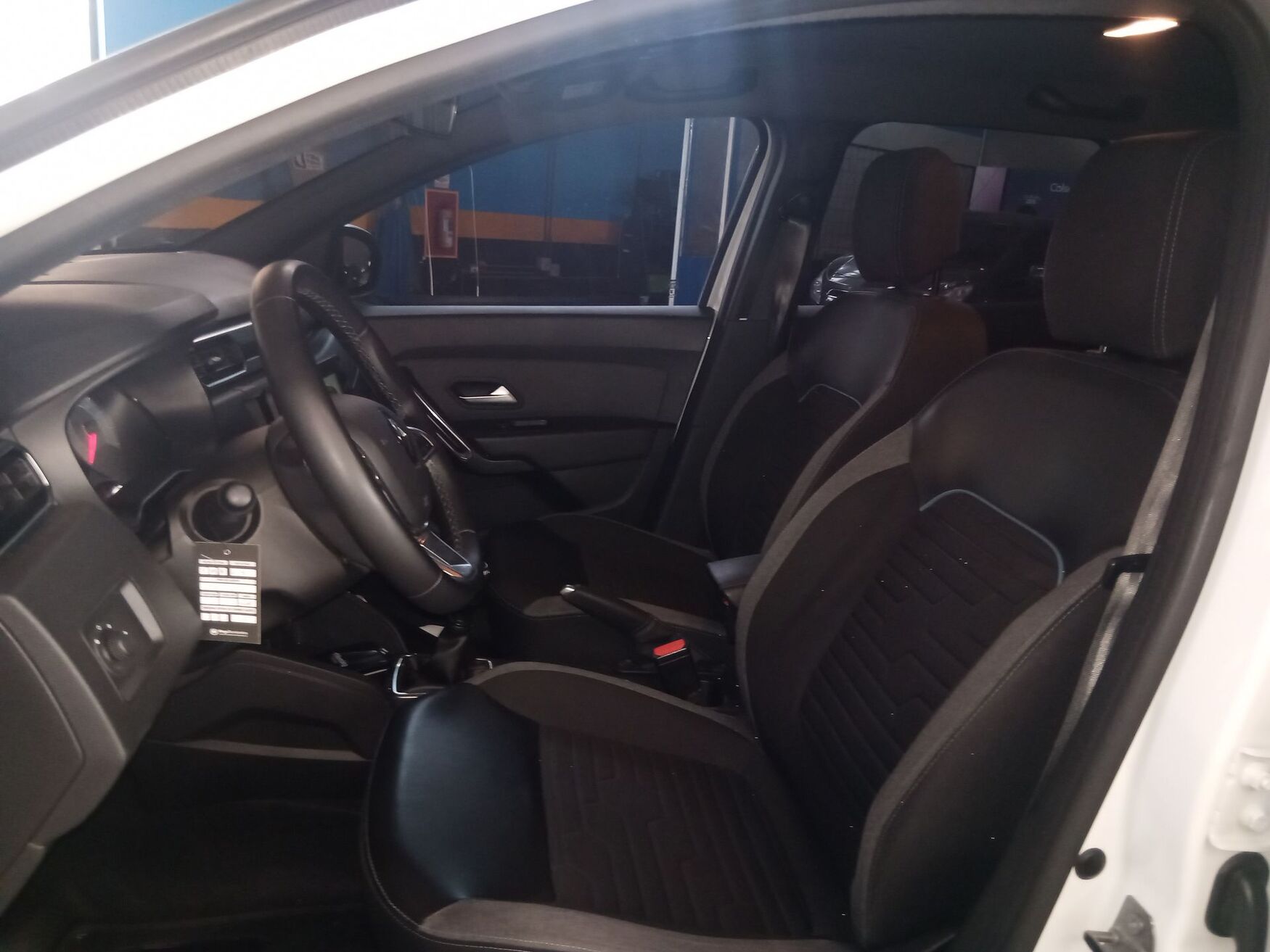 RENAULT DUSTER 2025