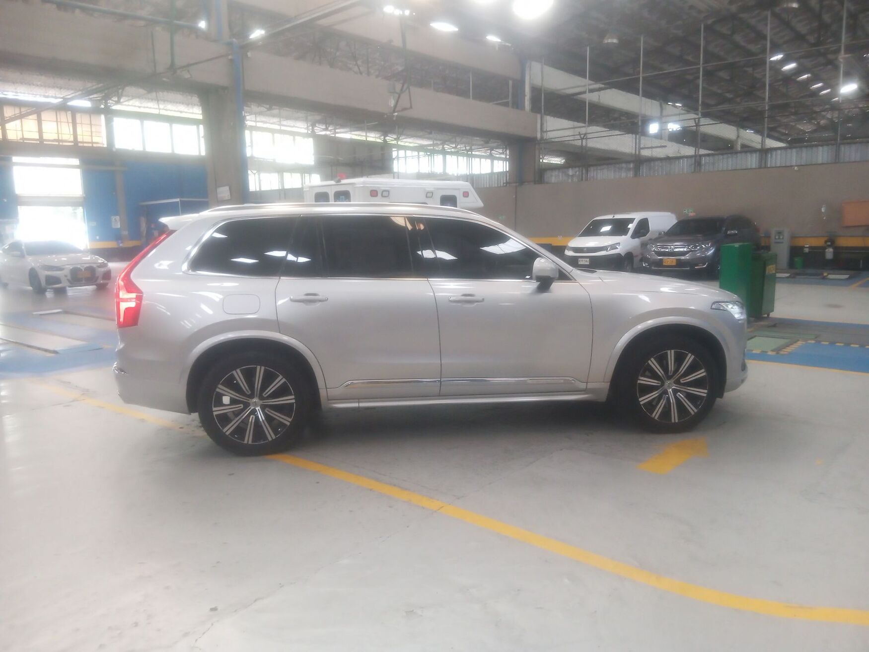 VOLVO XC90 2020