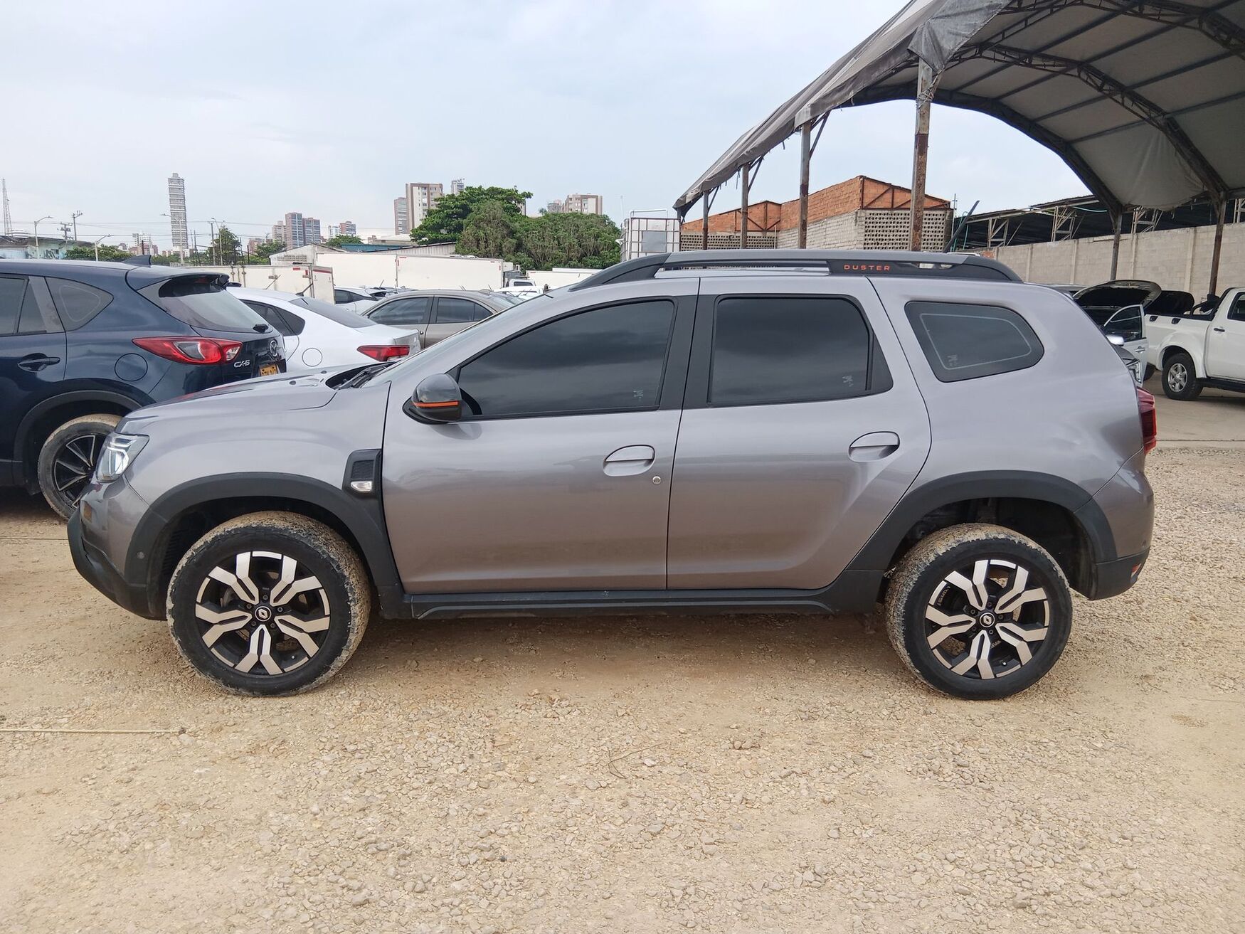 RENAULT DUSTER 2025