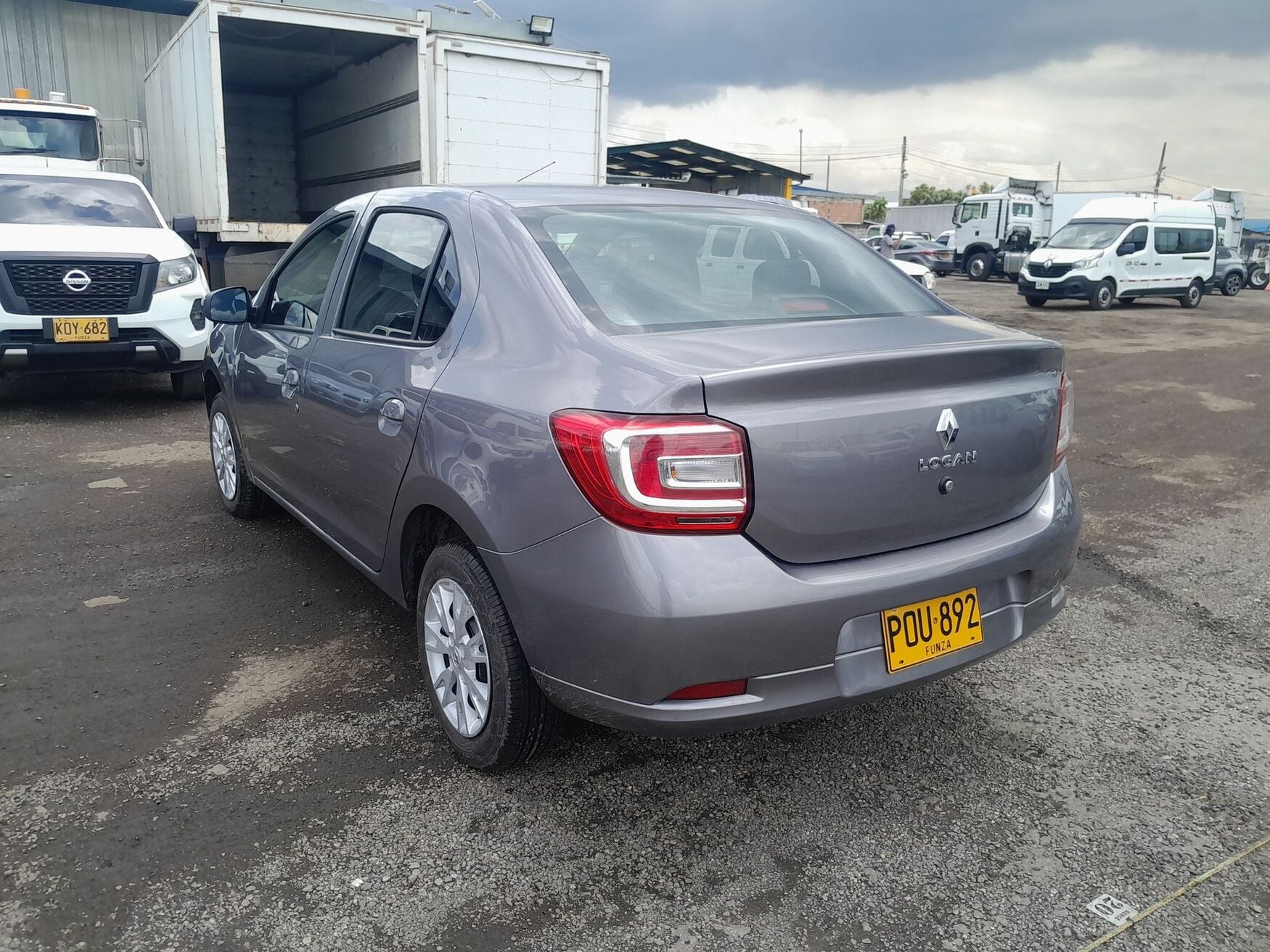 RENAULT LOGAN 2026