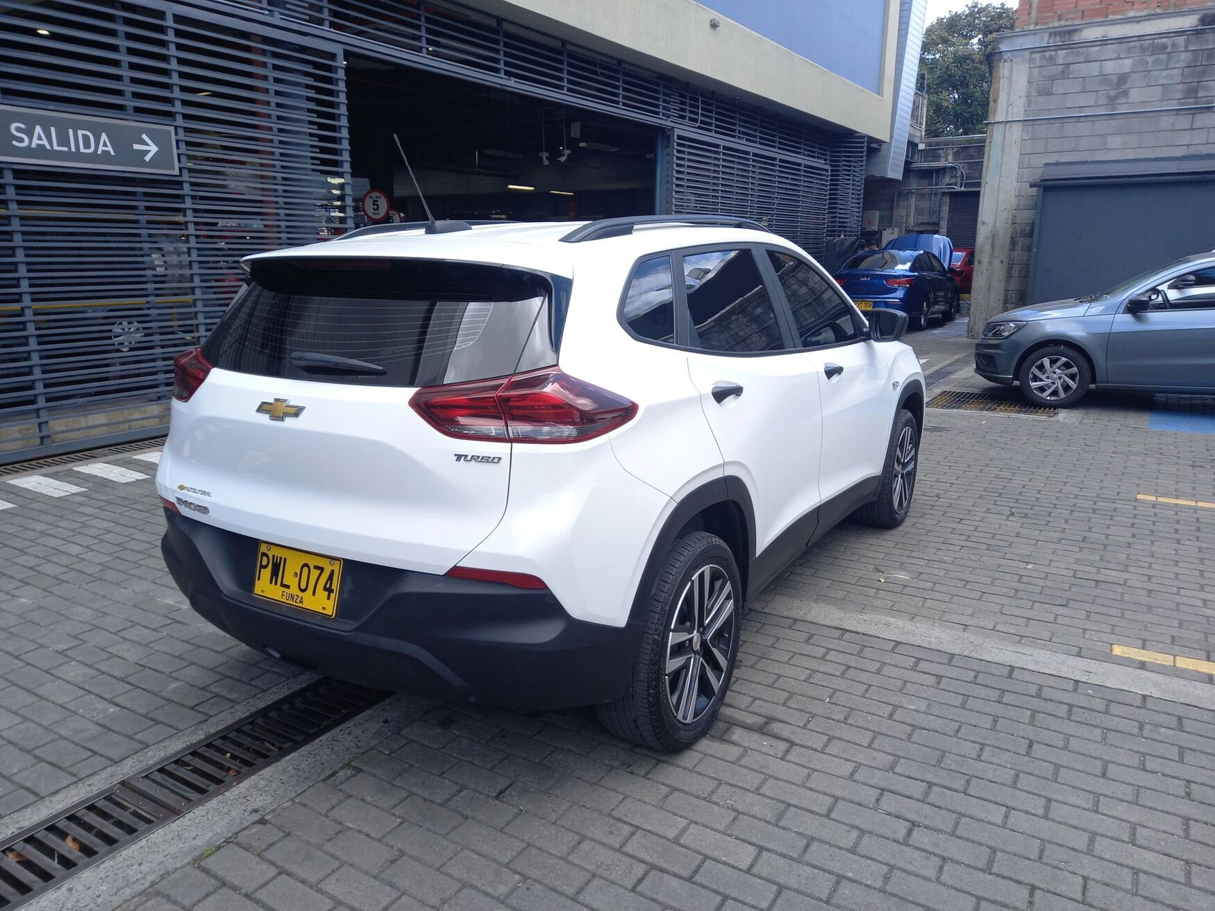 CHEVROLET TRACKER 2025