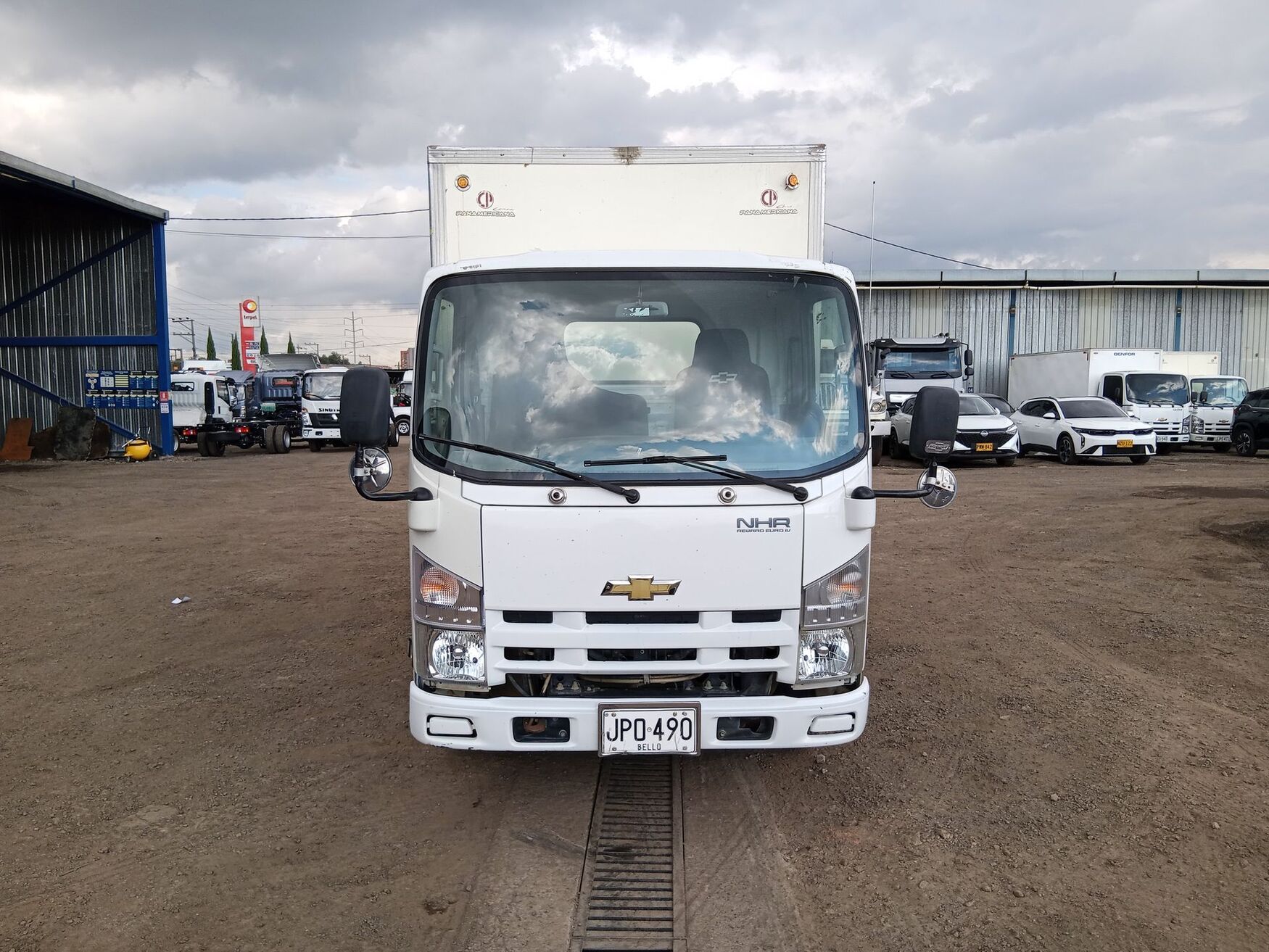 CHEVROLET NHR REWARD 2021