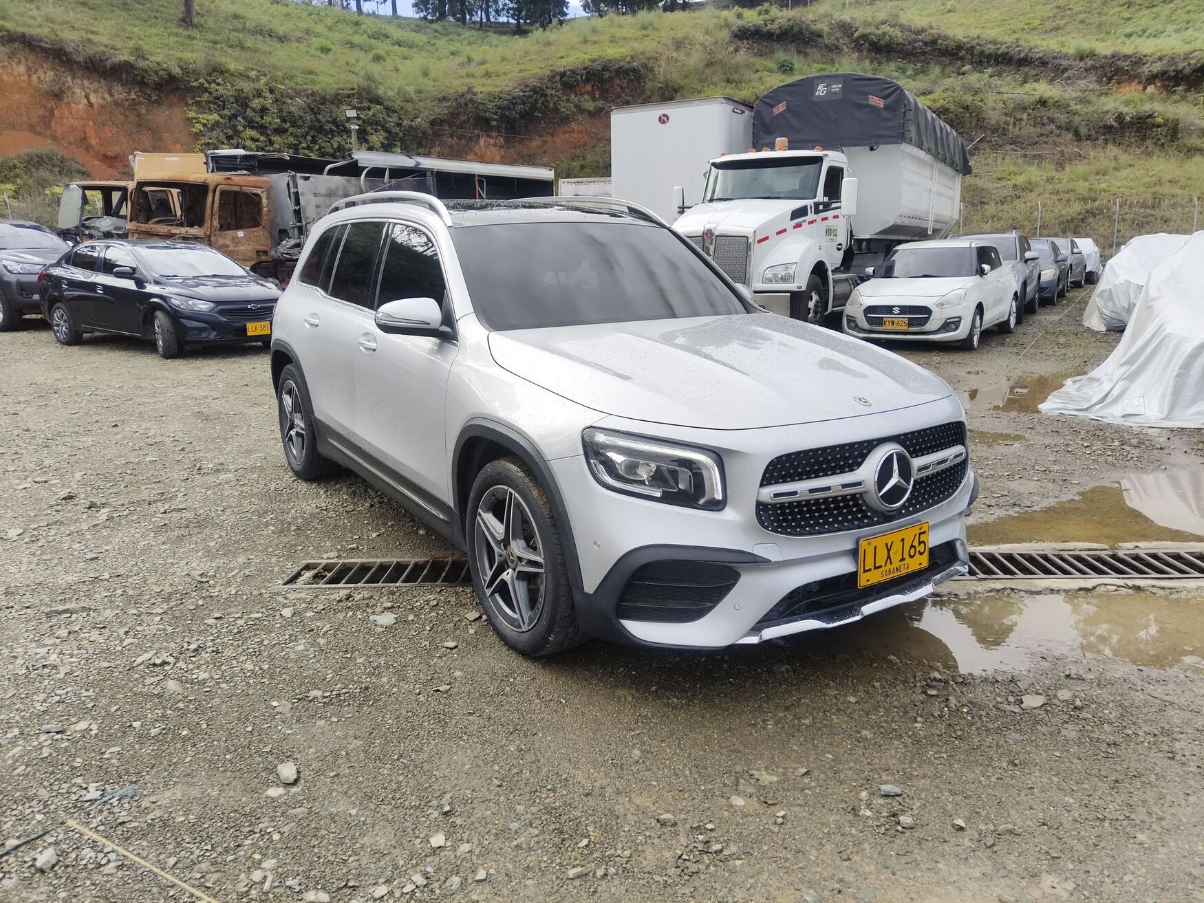 MERCEDES-BENZ GLB200 2023