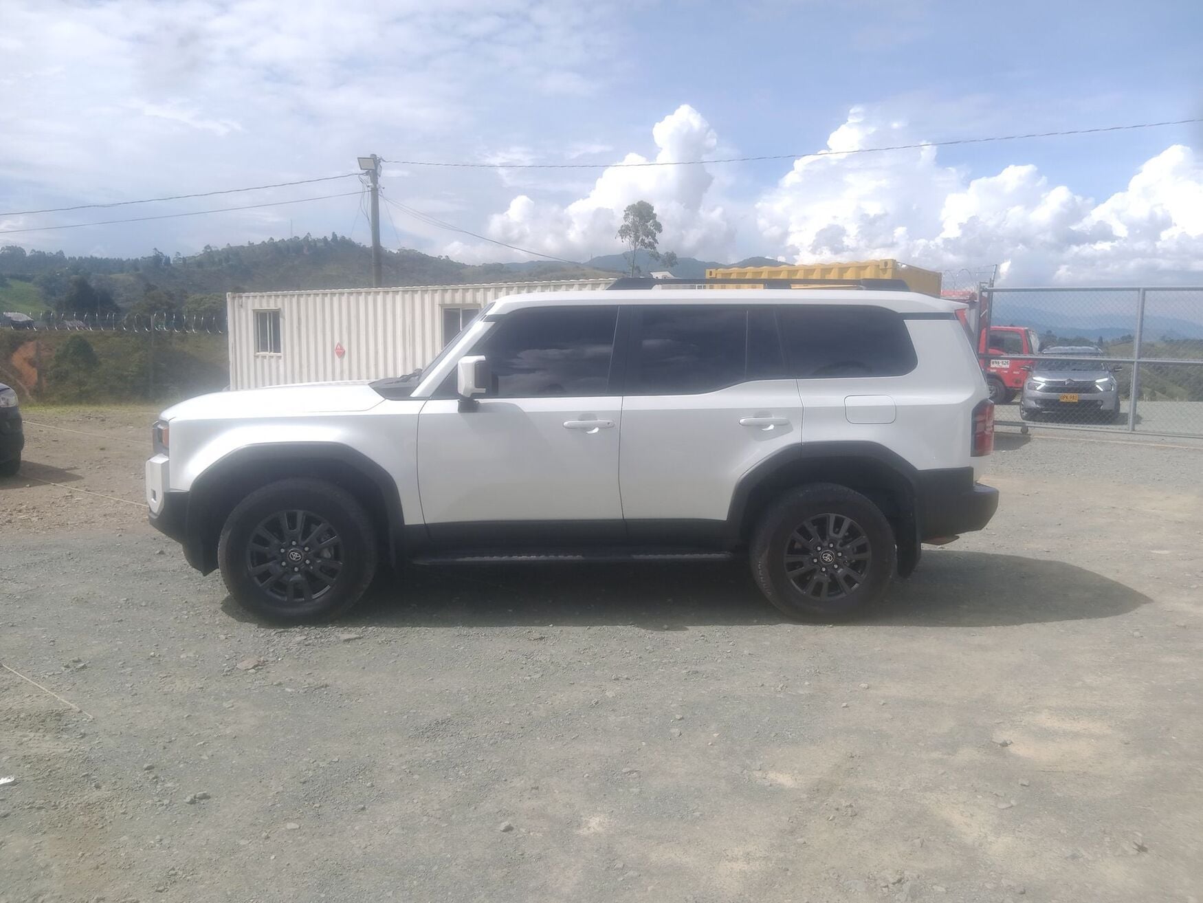 TOYOTA PRADO 2025