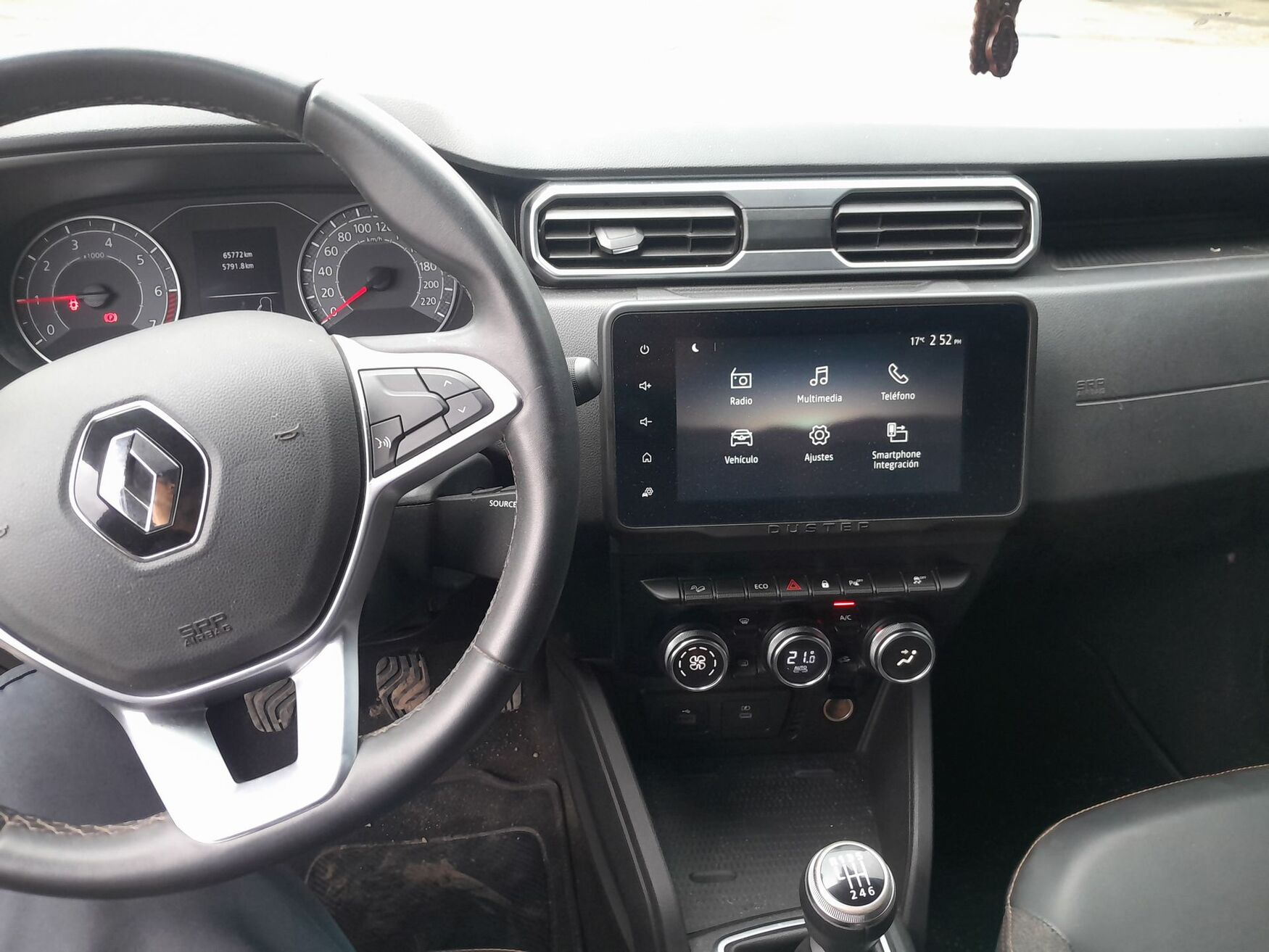 RENAULT DUSTER 2025