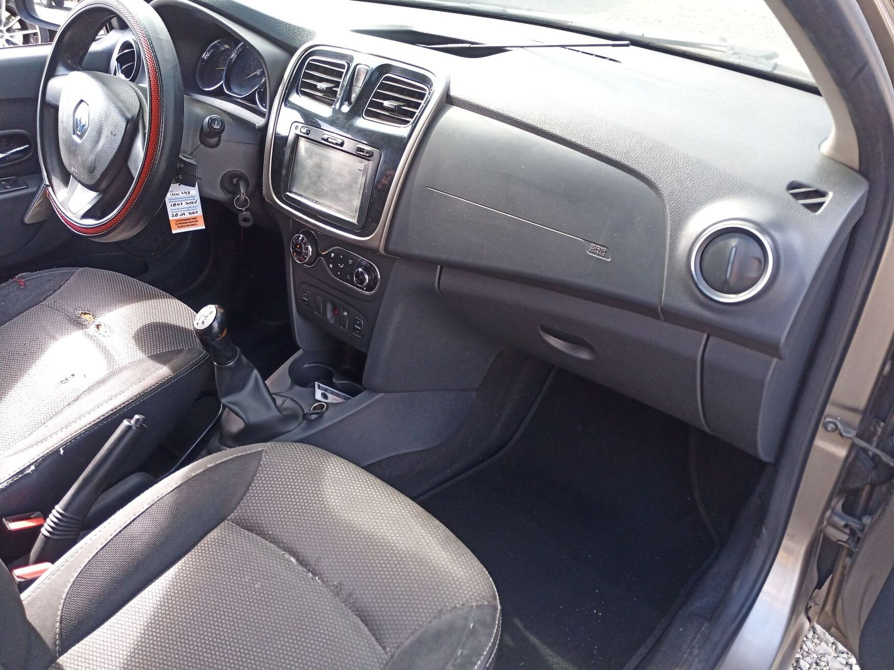 RENAULT LOGAN 2016
