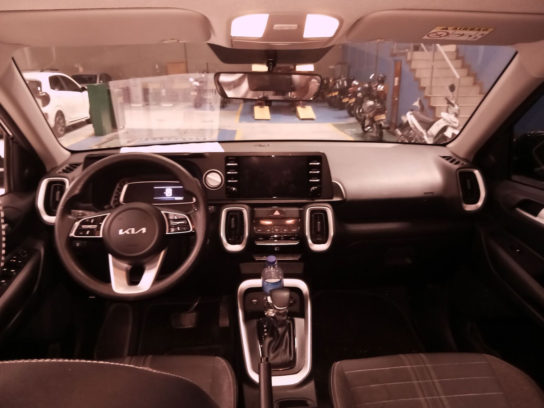 KIA SONET 2025