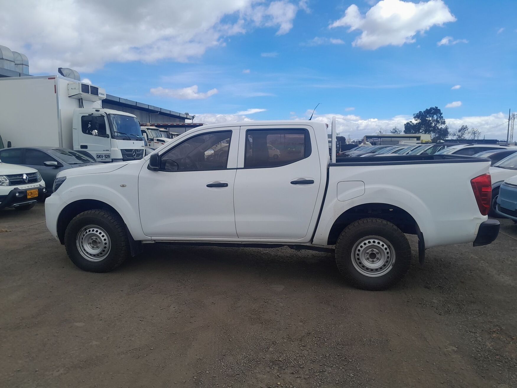 NISSAN FRONTIER 2023