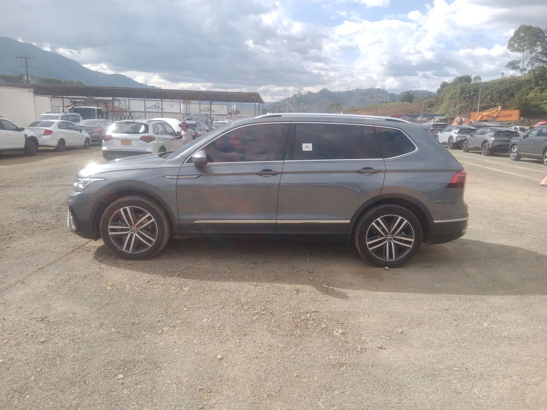 VOLKSWAGEN TIGUAN 2024