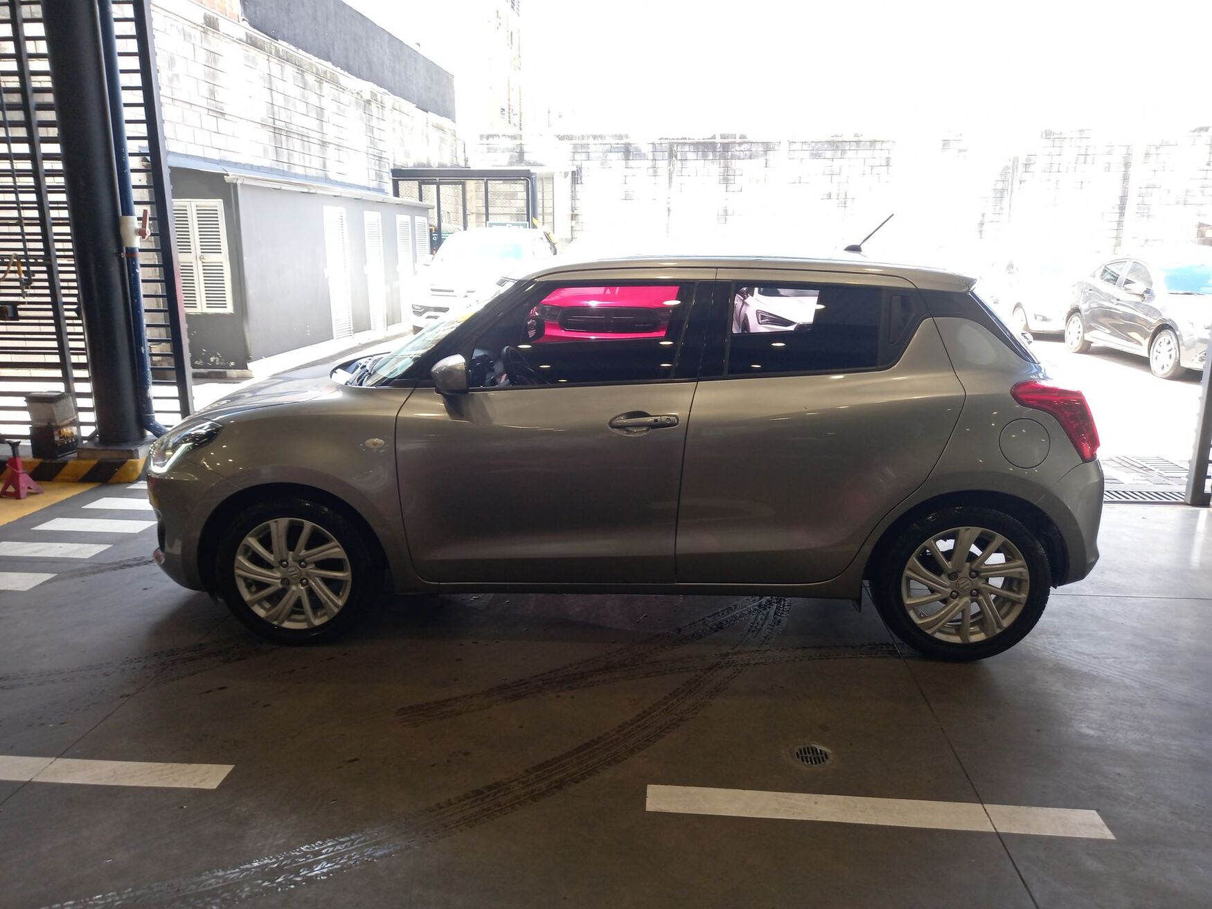 SUZUKI SWIFT 2023