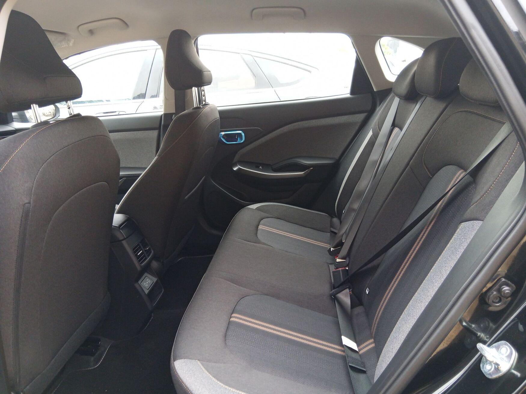 KIA K3 CROSS 2027
