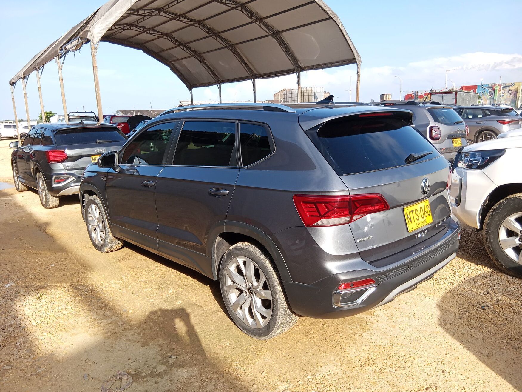 VOLKSWAGEN TAOS 2024