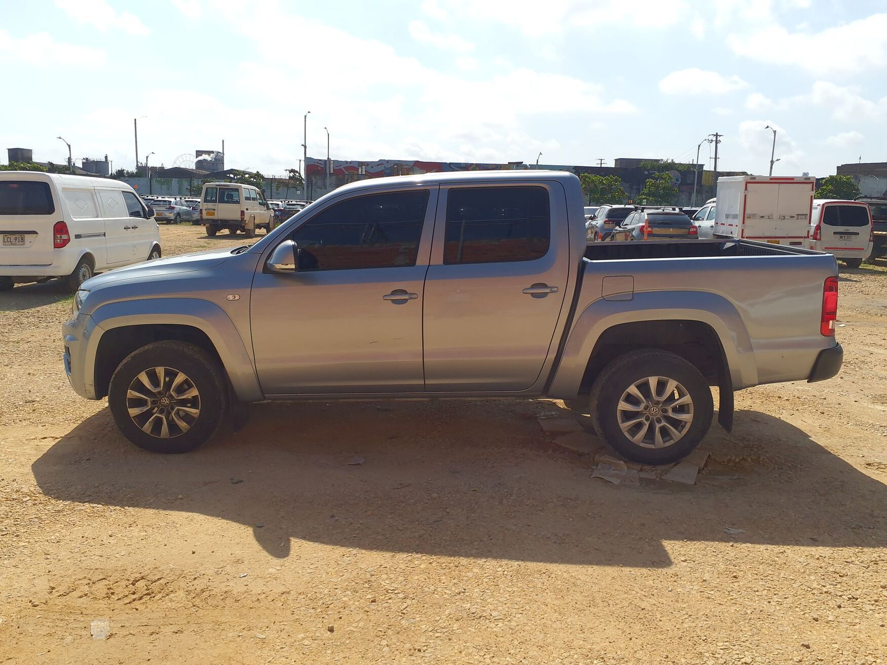 VOLKSWAGEN AMAROK 2022