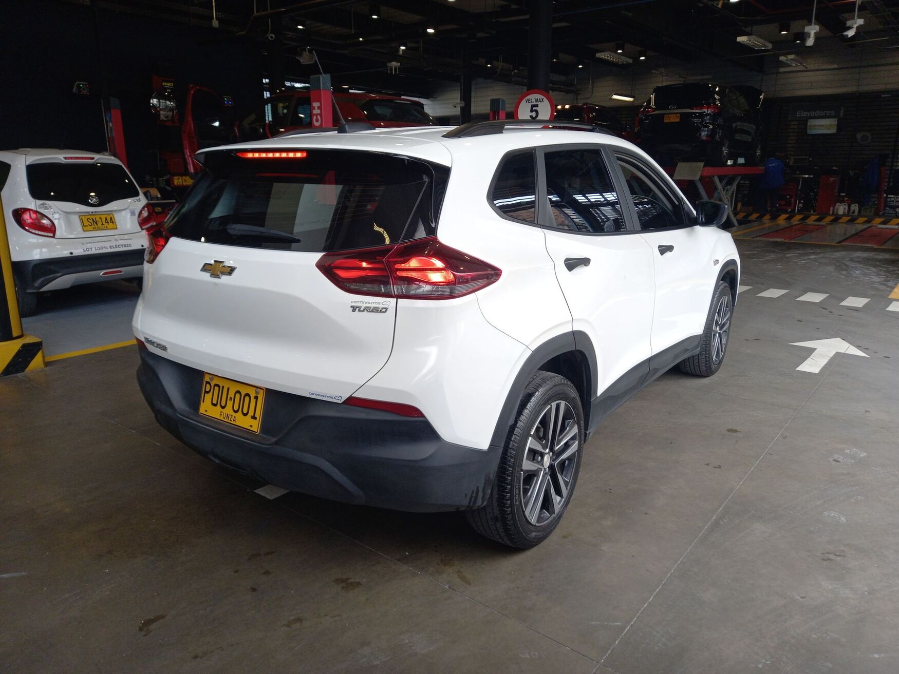 CHEVROLET TRACKER 2025