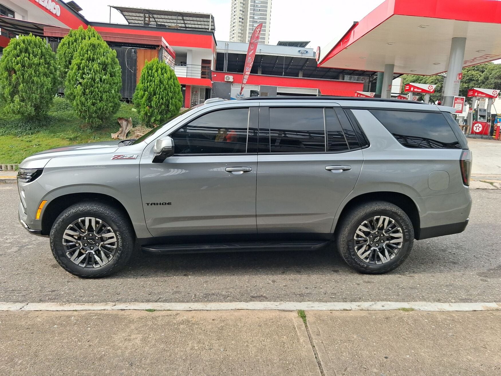CHEVROLET TAHOE 2025