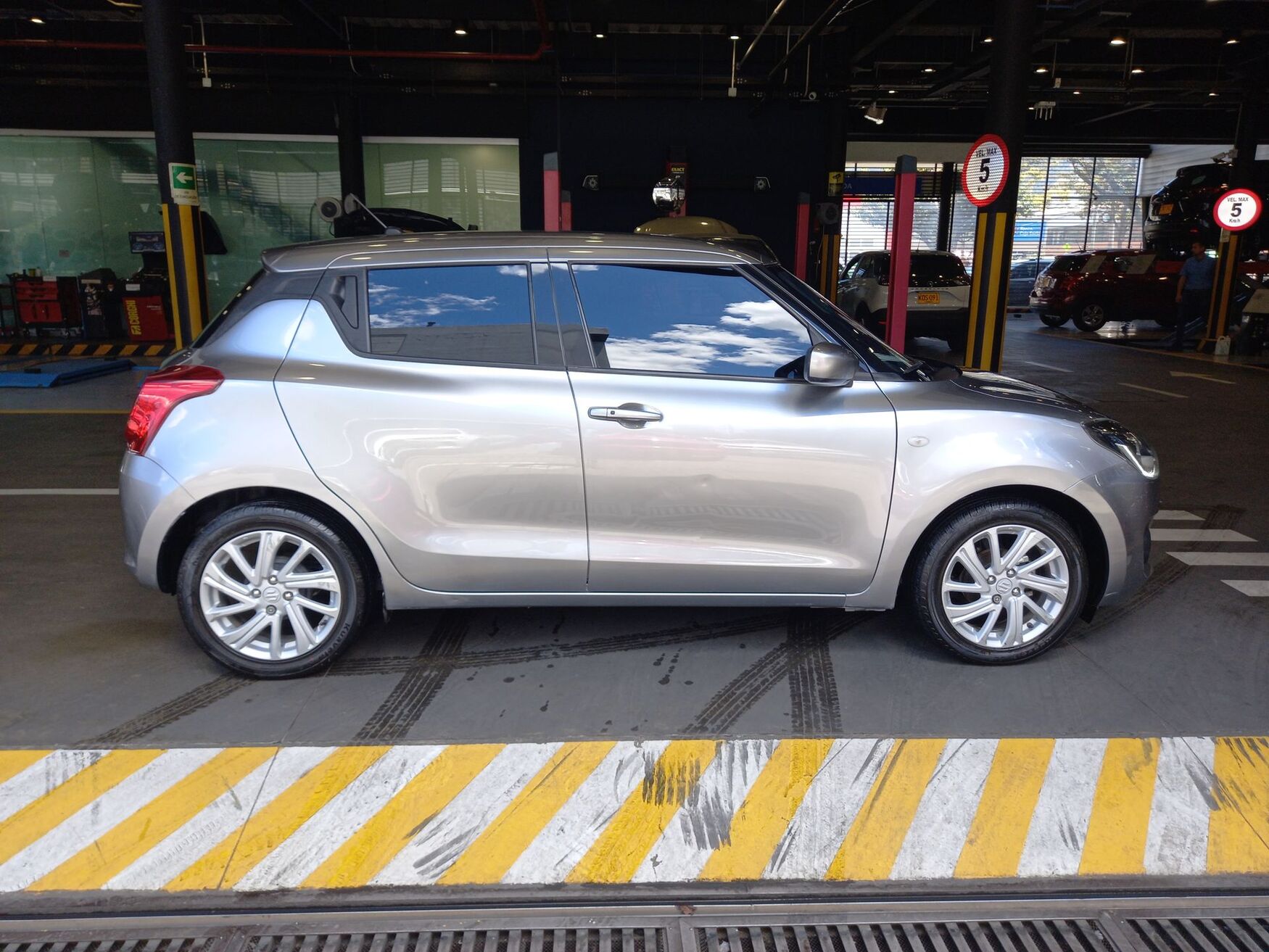 SUZUKI SWIFT 2023