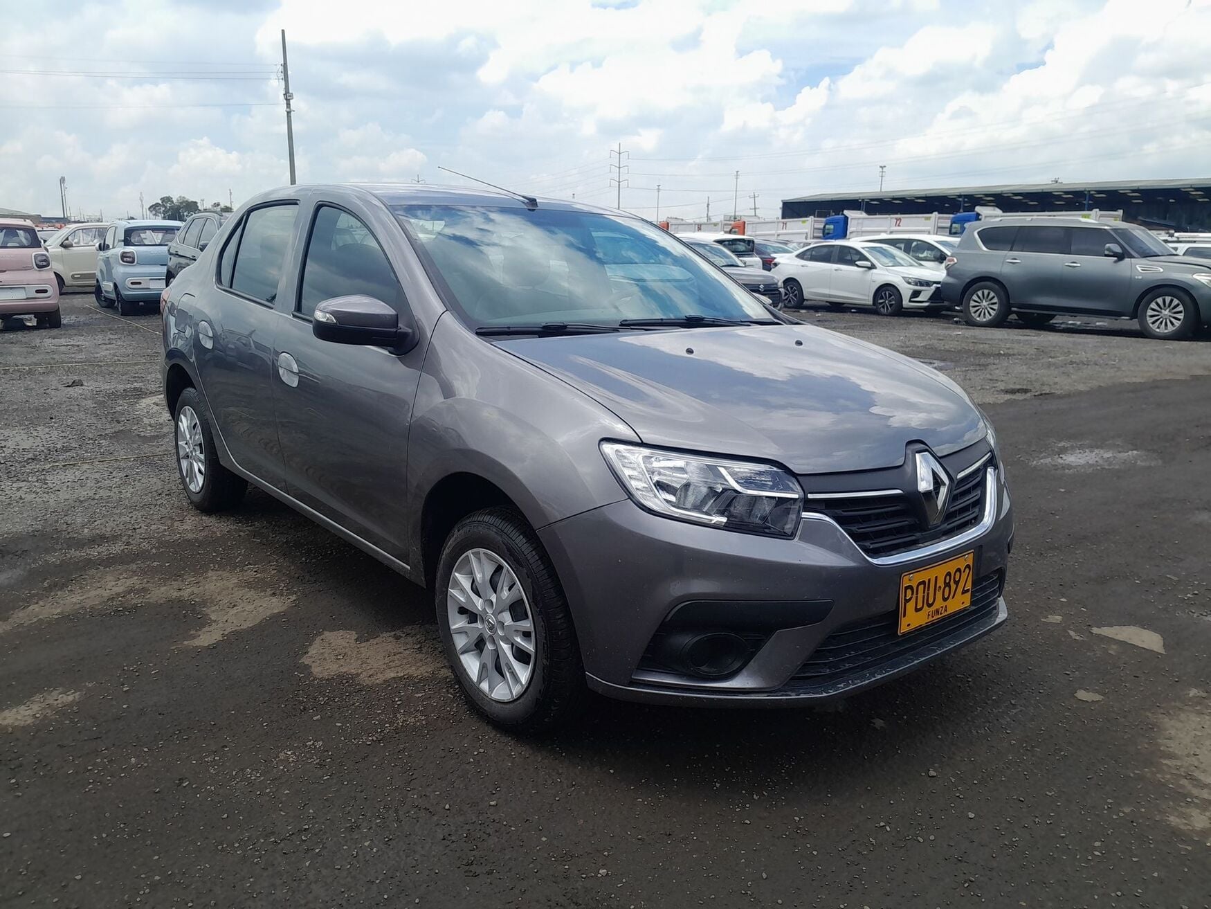 RENAULT LOGAN 2026